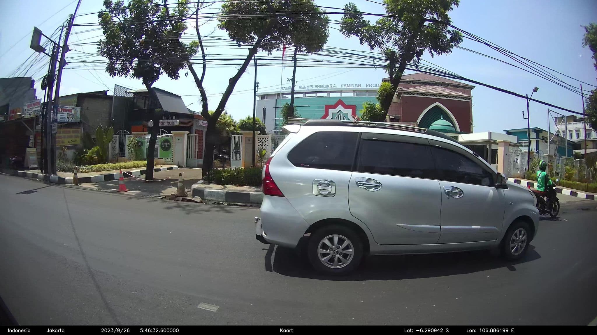 Street view near Archy's Residence, Jakarta — © kaart5 (CC BY-SA · Mapillary)
