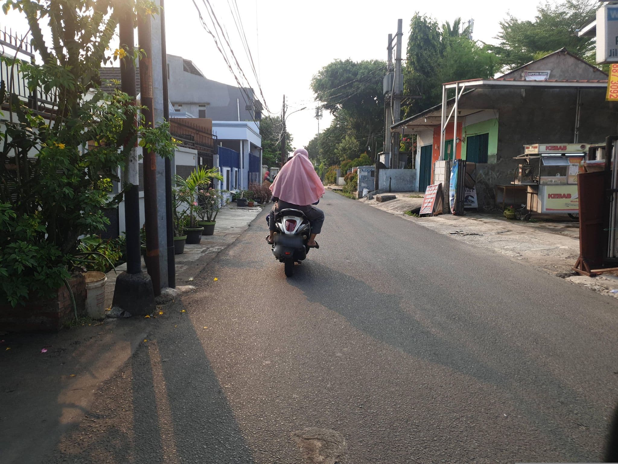 Street view near My five star room, Bekasi — © Kaart_Local (CC BY-SA · Mapillary)