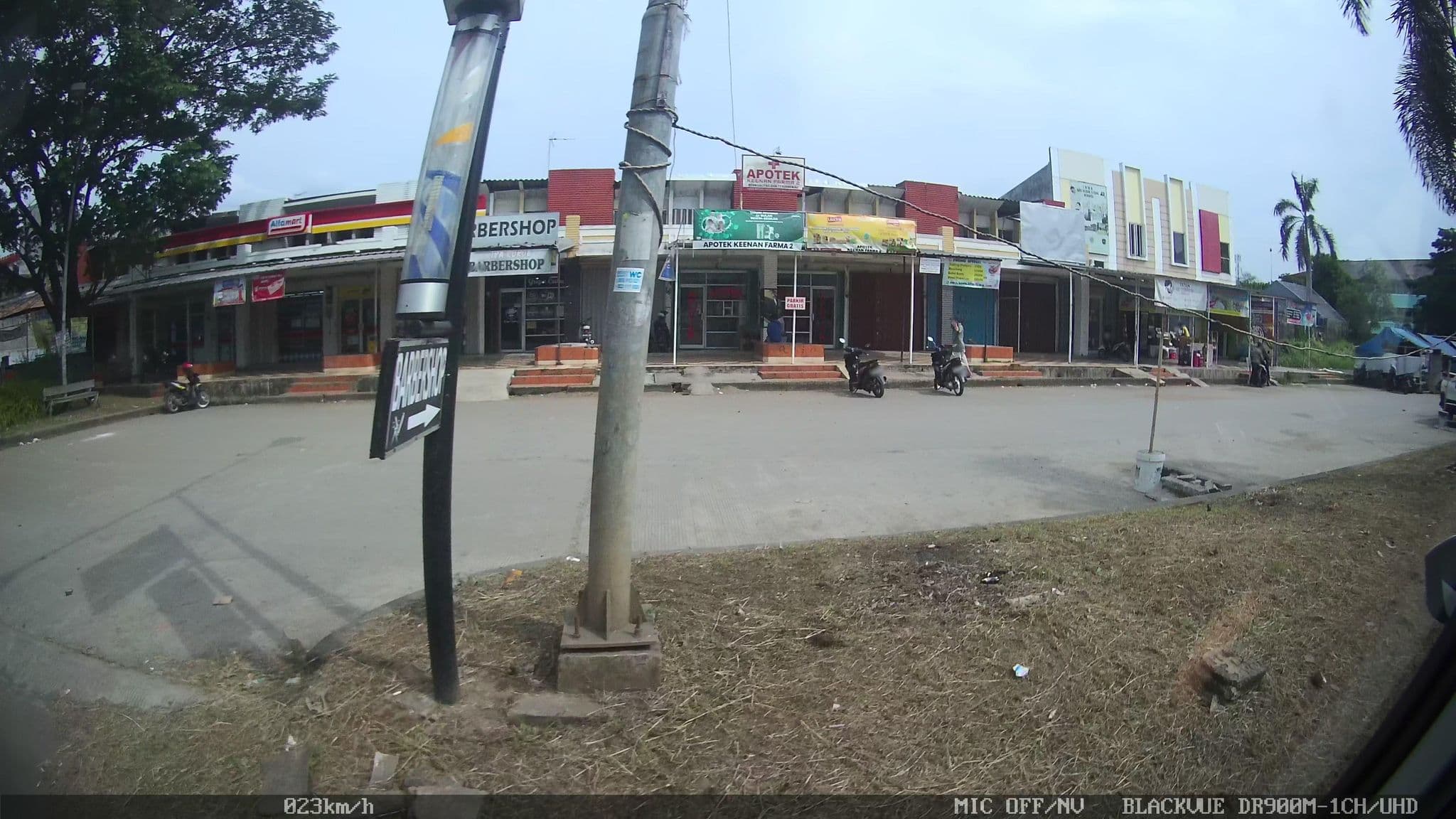 Street view near Aston hotel bandung, Bekasi — © kaart_2 (CC BY-SA · Mapillary)