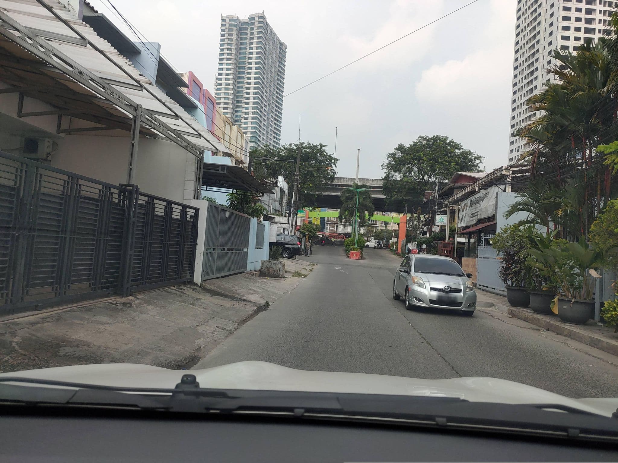 Street view near Aston Imperial Bekasi, Bekasi — © Kaart_Local (CC BY-SA · Mapillary)