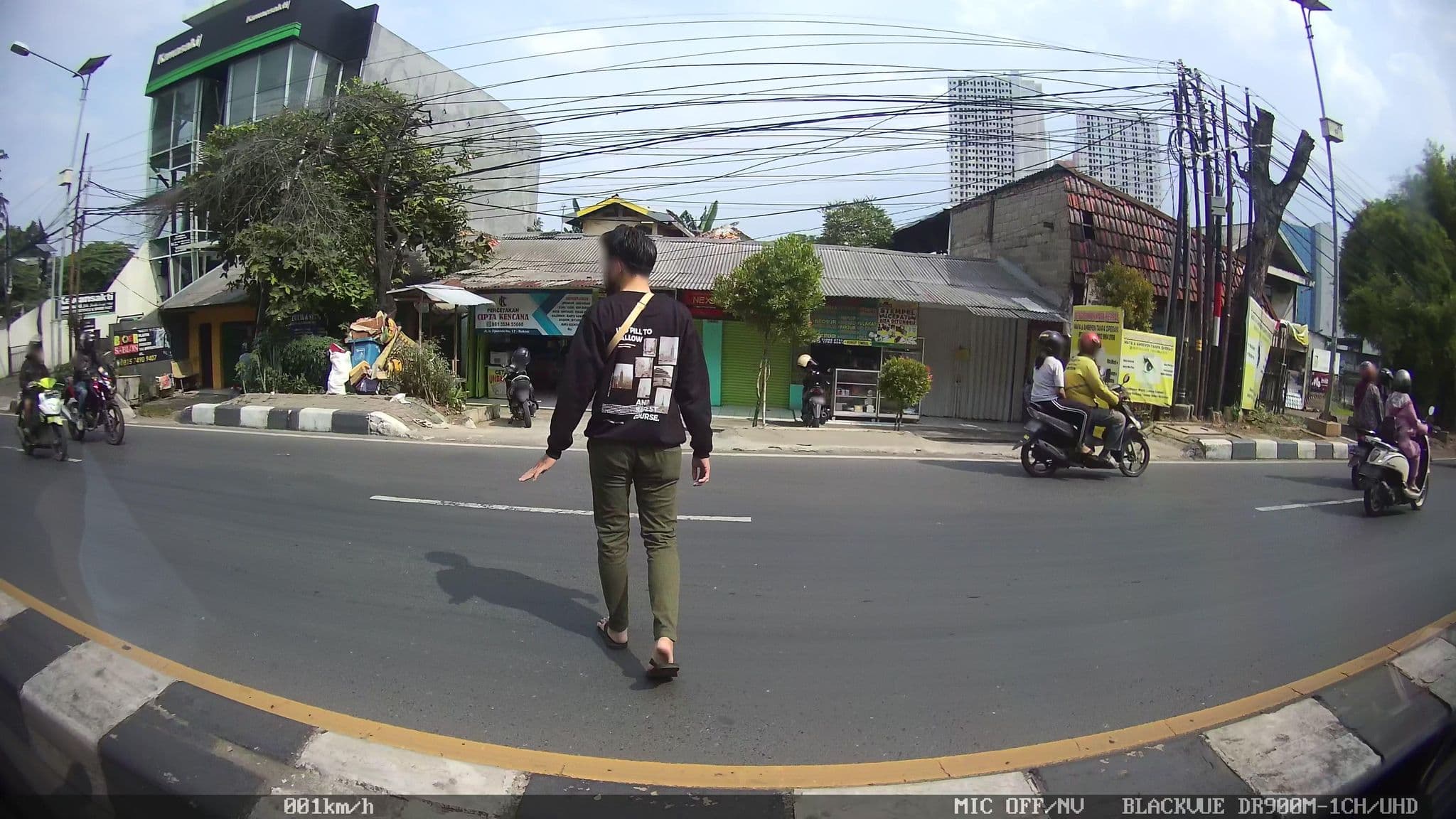 Street view near The Silk at Dago Boutique Hotel, Bekasi — © kaart_2 (CC BY-SA · Mapillary)