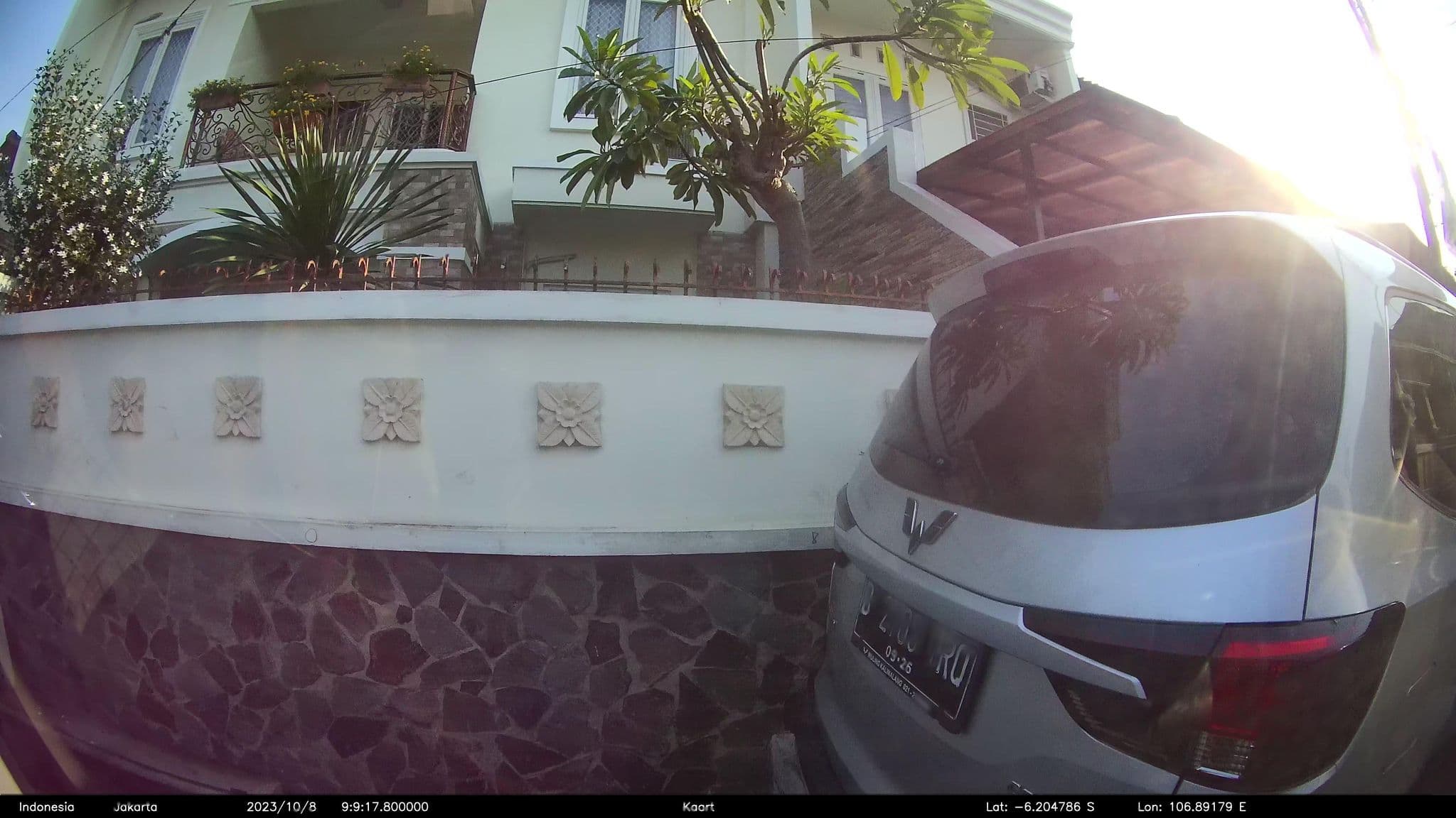 Street view near Plasa hotel 2, Jakarta — © kaart_2 (CC BY-SA · Mapillary)
