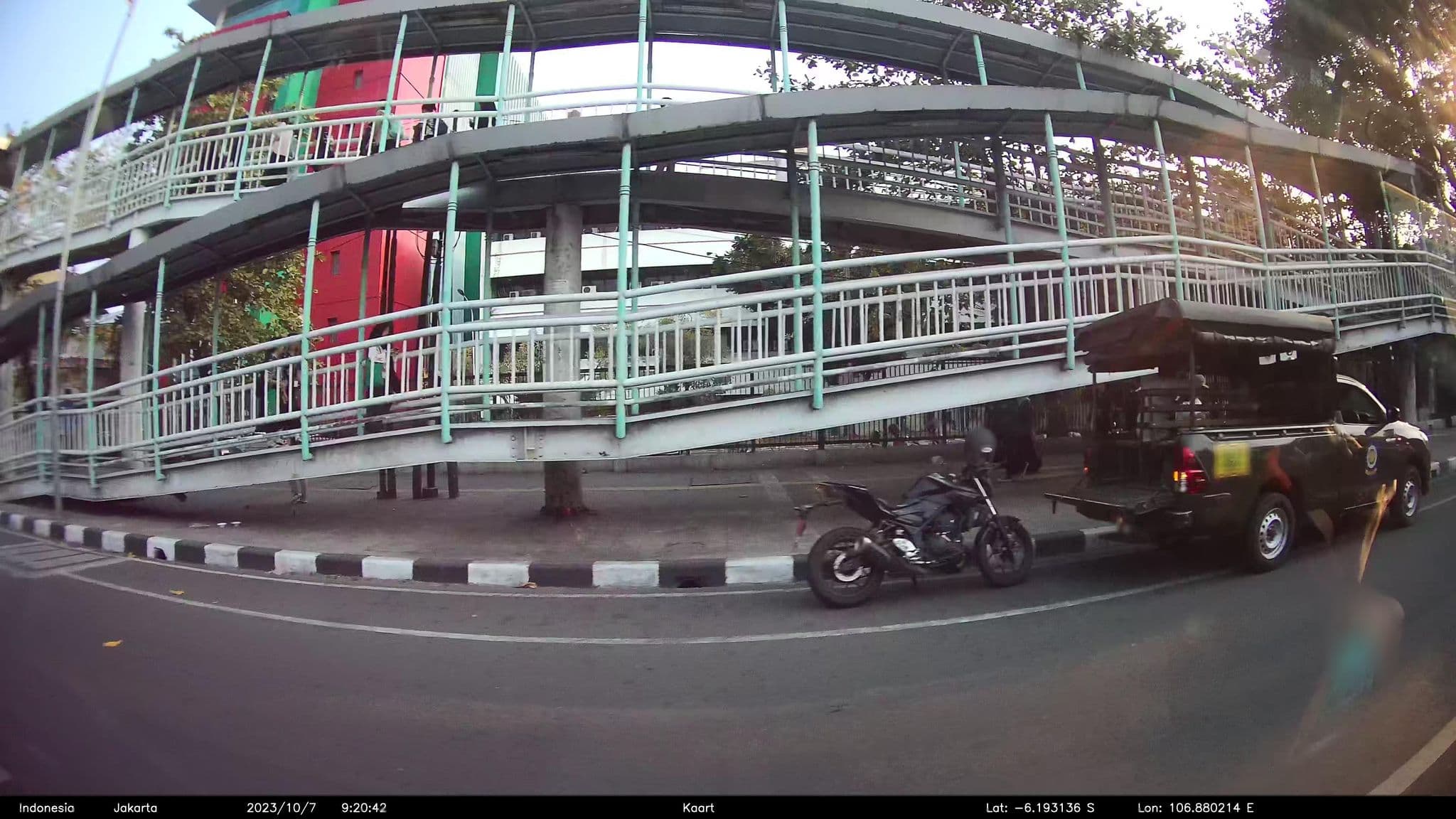 Street view near Wisma UNJ, Jakarta — © kaart5 (CC BY-SA · Mapillary)
