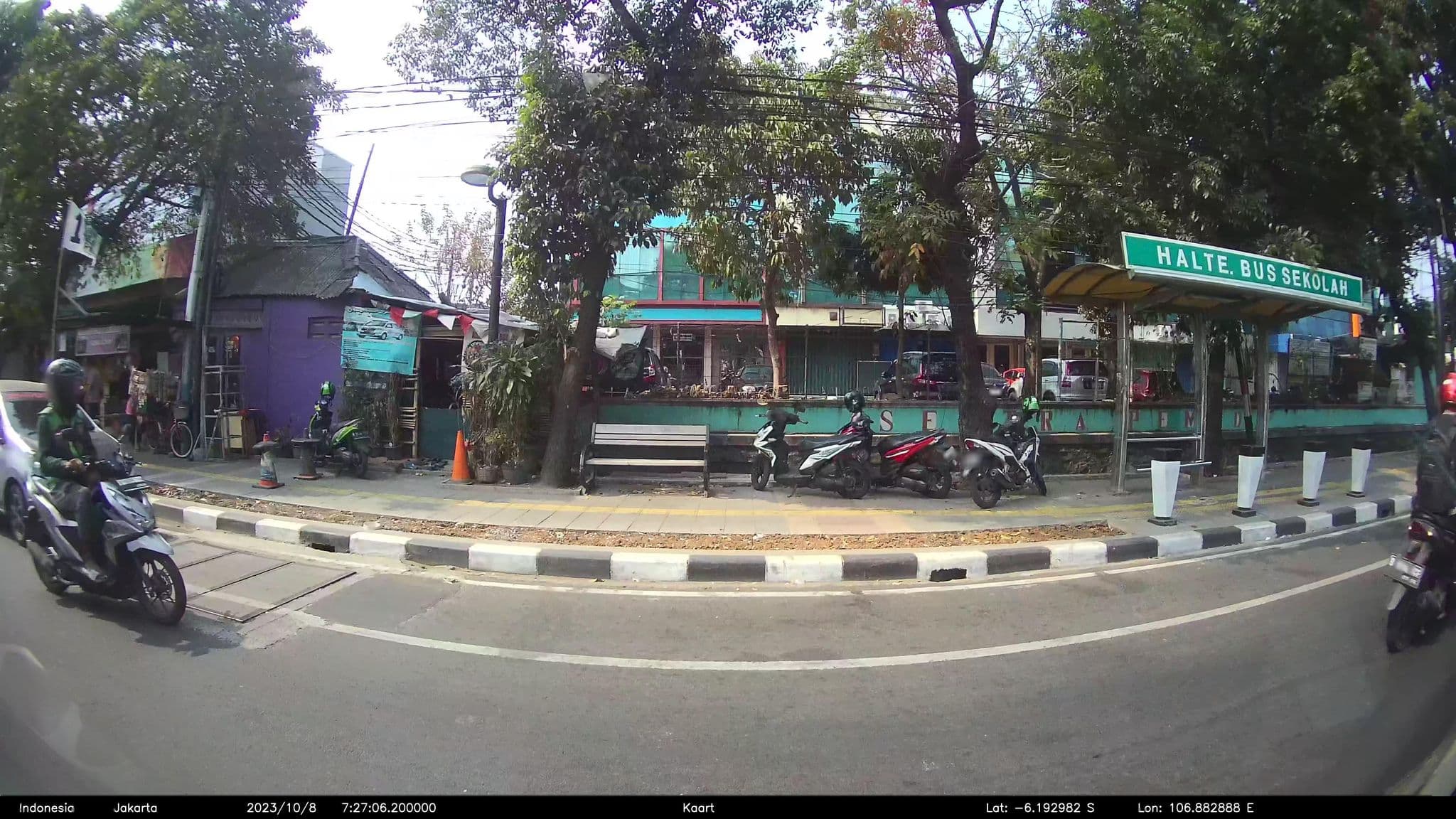 Street view near Royal Victoria Hotel (@Sangatta, Indonesia), Jakarta — © kaart_2 (CC BY-SA · Mapillary)