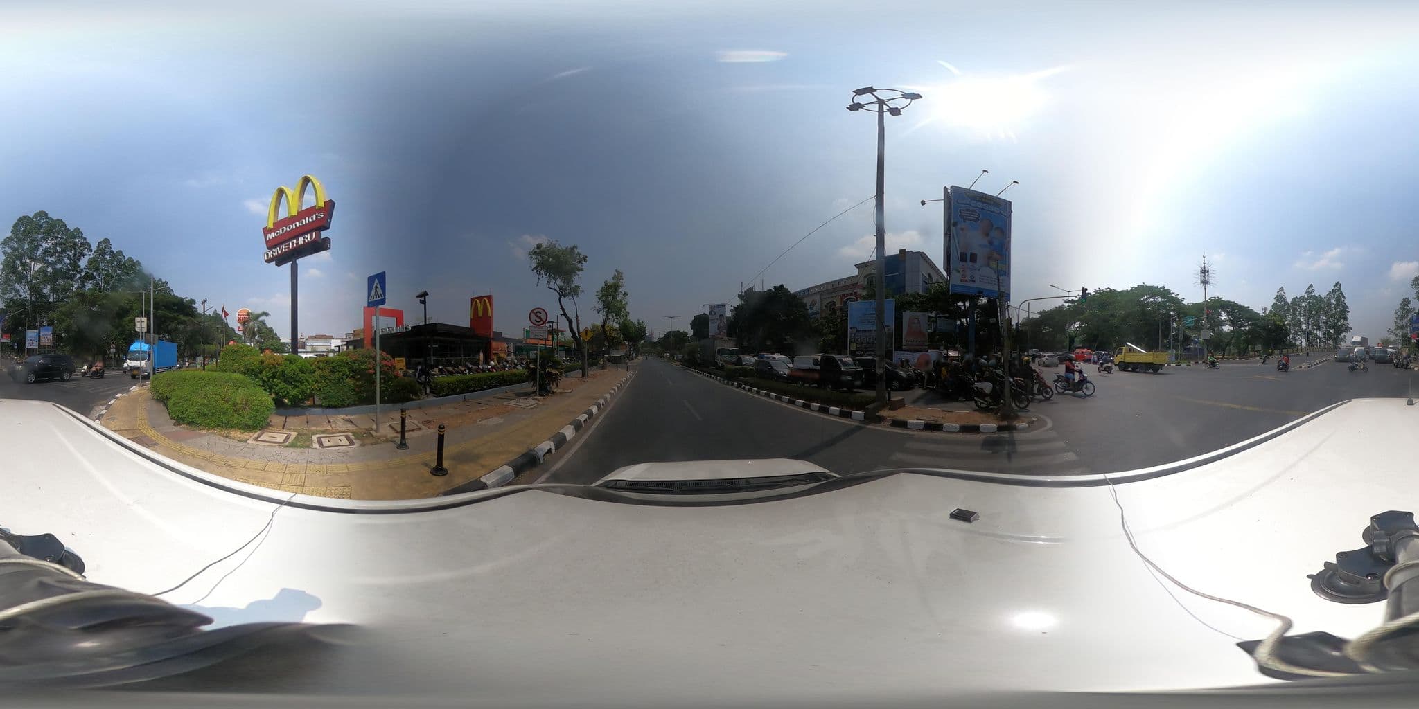 Street view near hotel pullman hotels n resort, Utan — © kaart_2 (CC BY-SA · Mapillary)