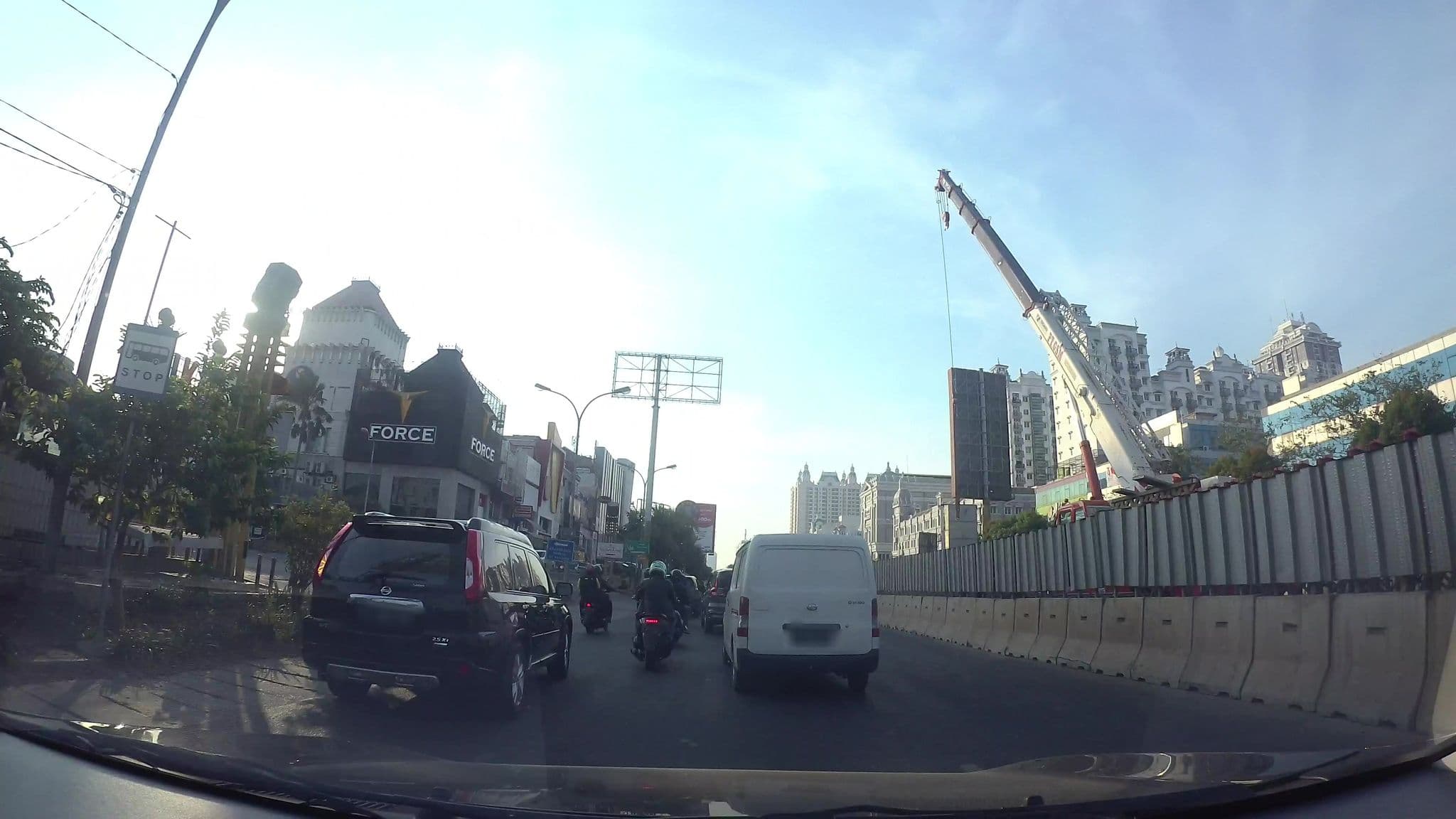 Street view near Royal Safari Garden resort and convention Cisarua Bogor, Utan — © kaart_3 (CC BY-SA · Mapillary)