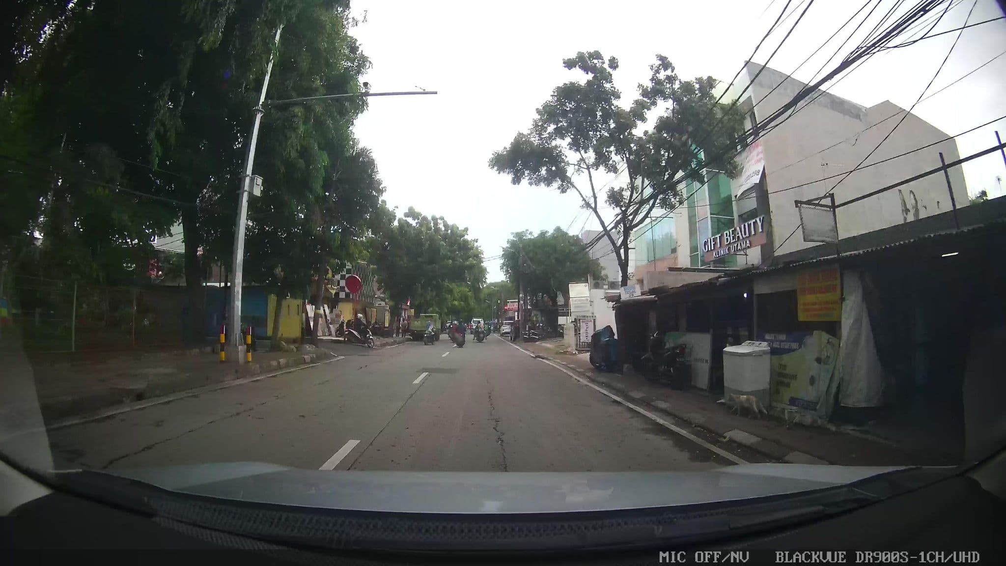 Street view near Tiputipupublik, Utan — © Kaart---FRONT (CC BY-SA · Mapillary)