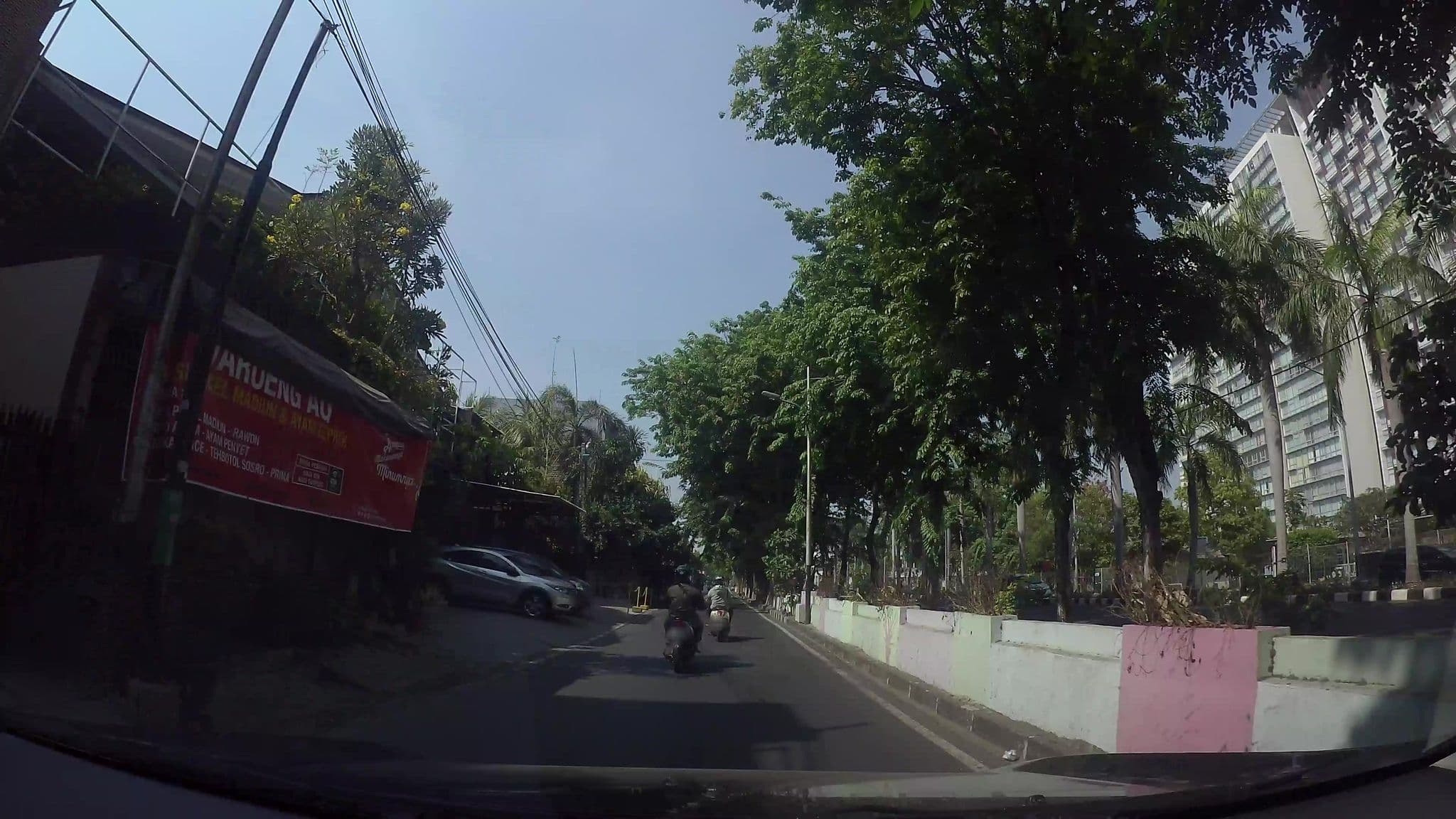 Street view near Hotel haris gading, Utan — © kaart_3 (CC BY-SA · Mapillary)