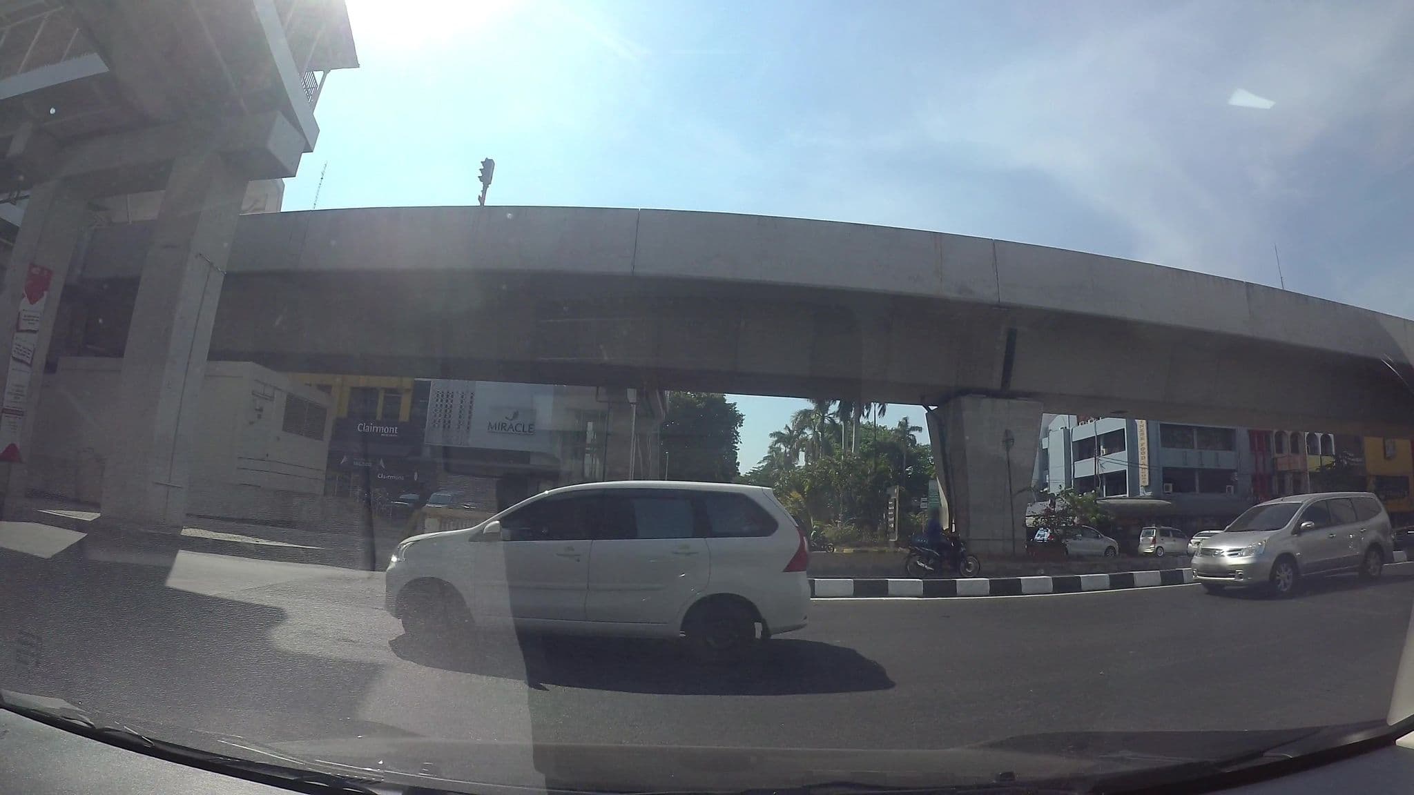 Street view near pesona alam resort, Utan — © kaart_3 (CC BY-SA · Mapillary)