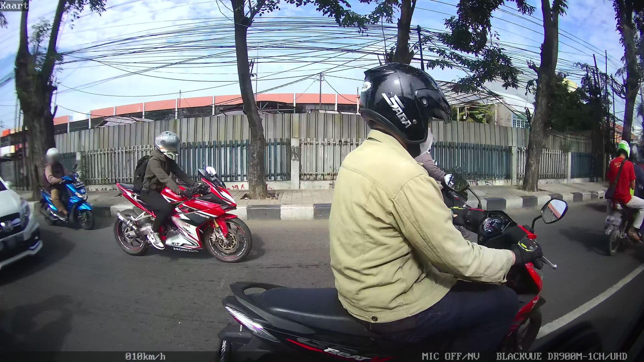 Street view near Pesona bamboe hotel, Bekasi — © kaart_2 (CC BY-SA · Mapillary)