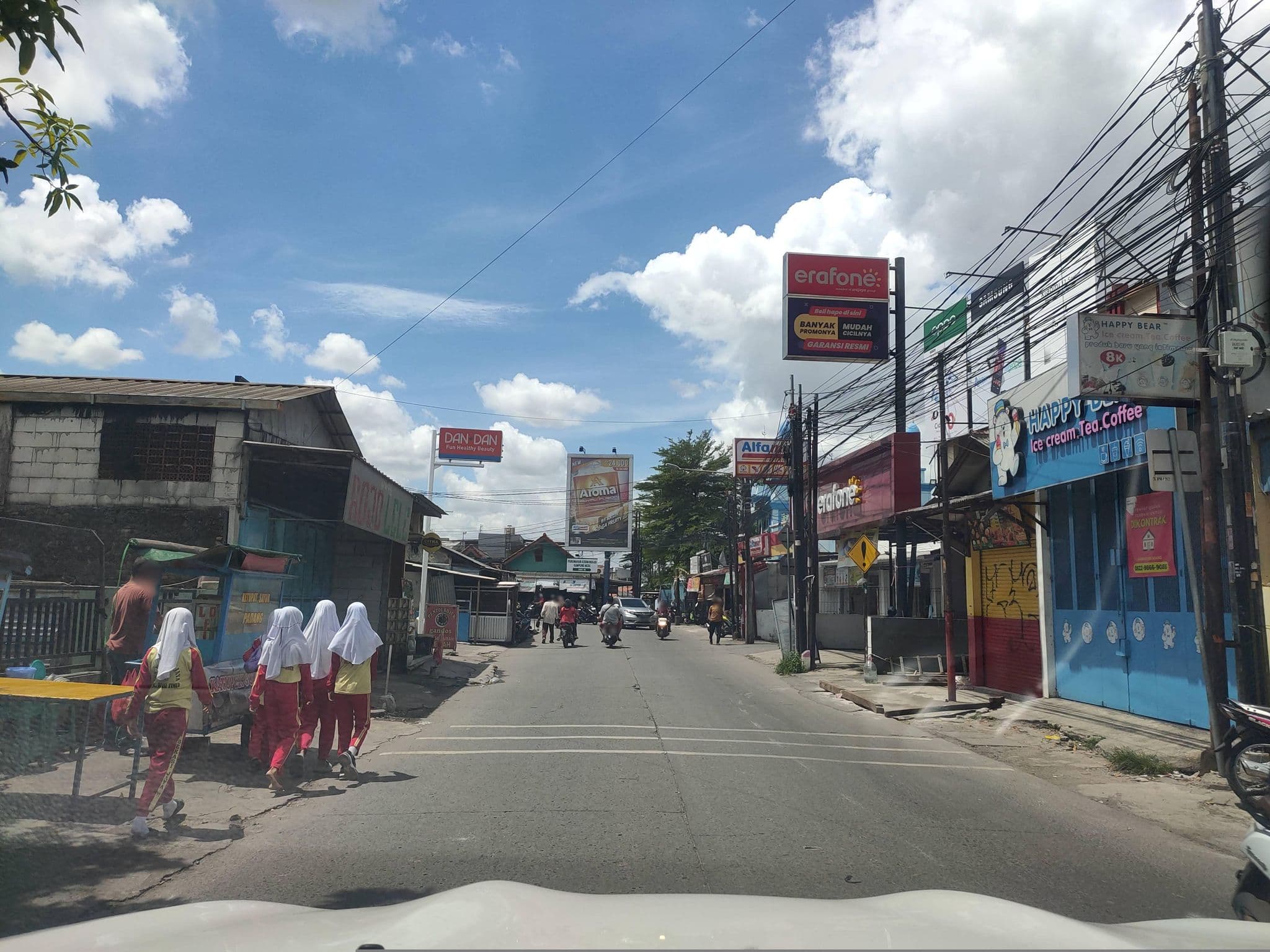 Street view near Hotel Yasmin, Bekasi — © Kaart_Local (CC BY-SA · Mapillary)
