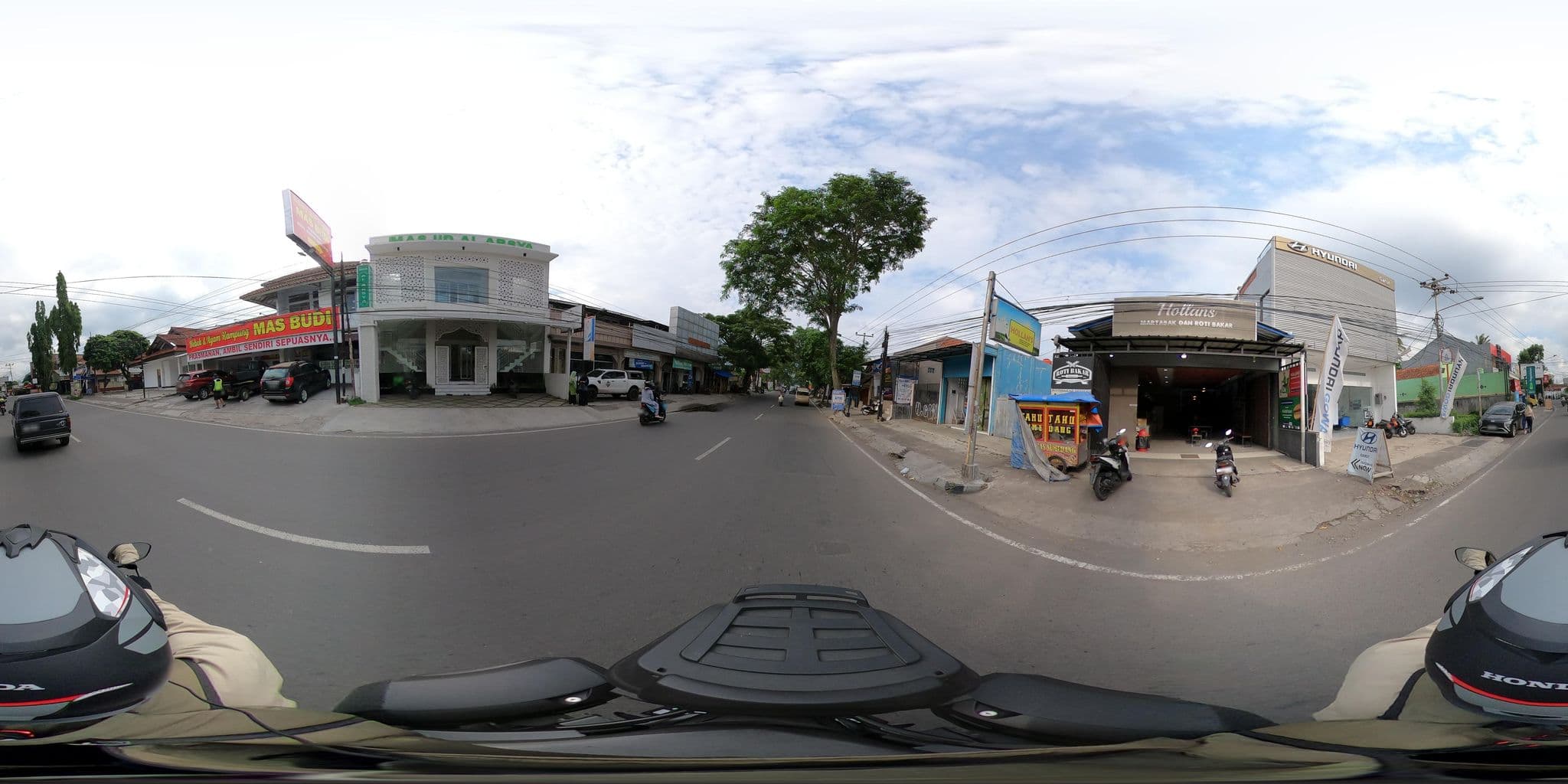 Street view near Hotel suminar, Garut — © Kaart_Local (CC BY-SA · Mapillary)