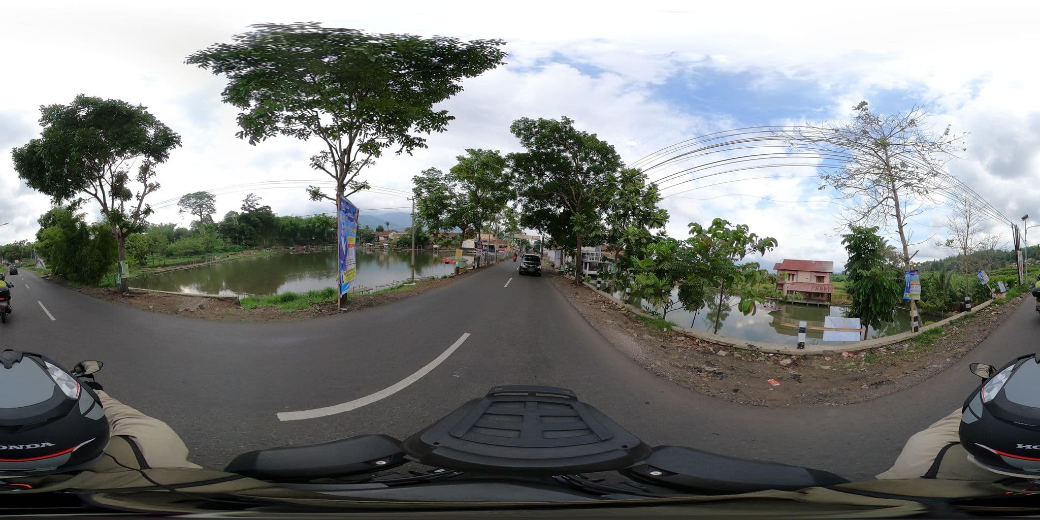Street view near Hotel Bintang Redannte, Garut — © Kaart_Local (CC BY-SA · Mapillary)