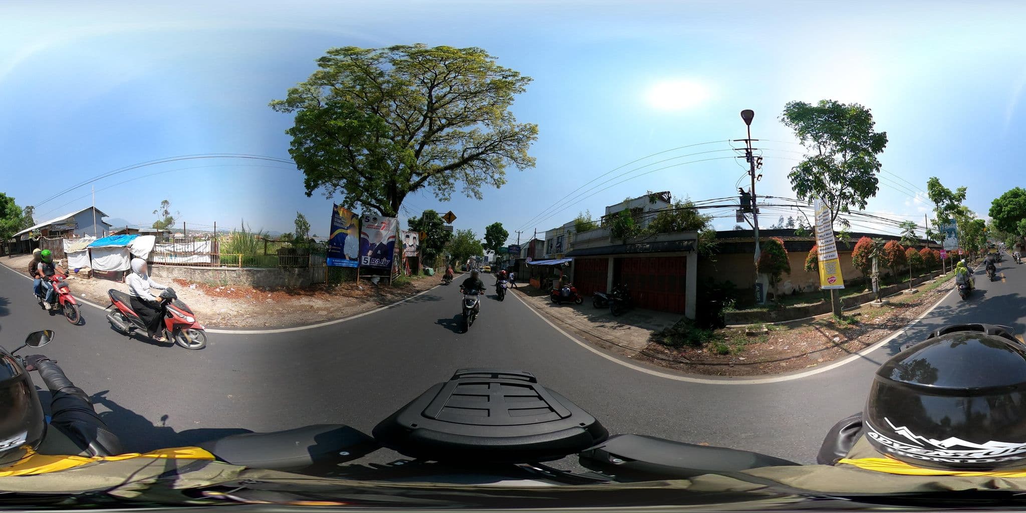 Street view near Hotel sindang reret ciwidey, Leuwiliang — © Kaart_Local (CC BY-SA · Mapillary)