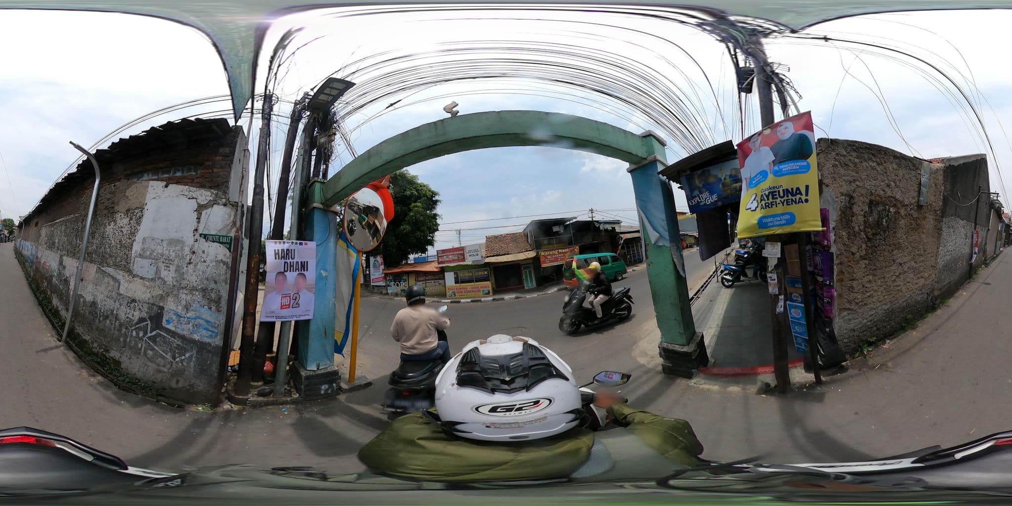 Street view near Le meridien hotel jakarta, Bandung — © Kaart_Local (CC BY-SA · Mapillary)