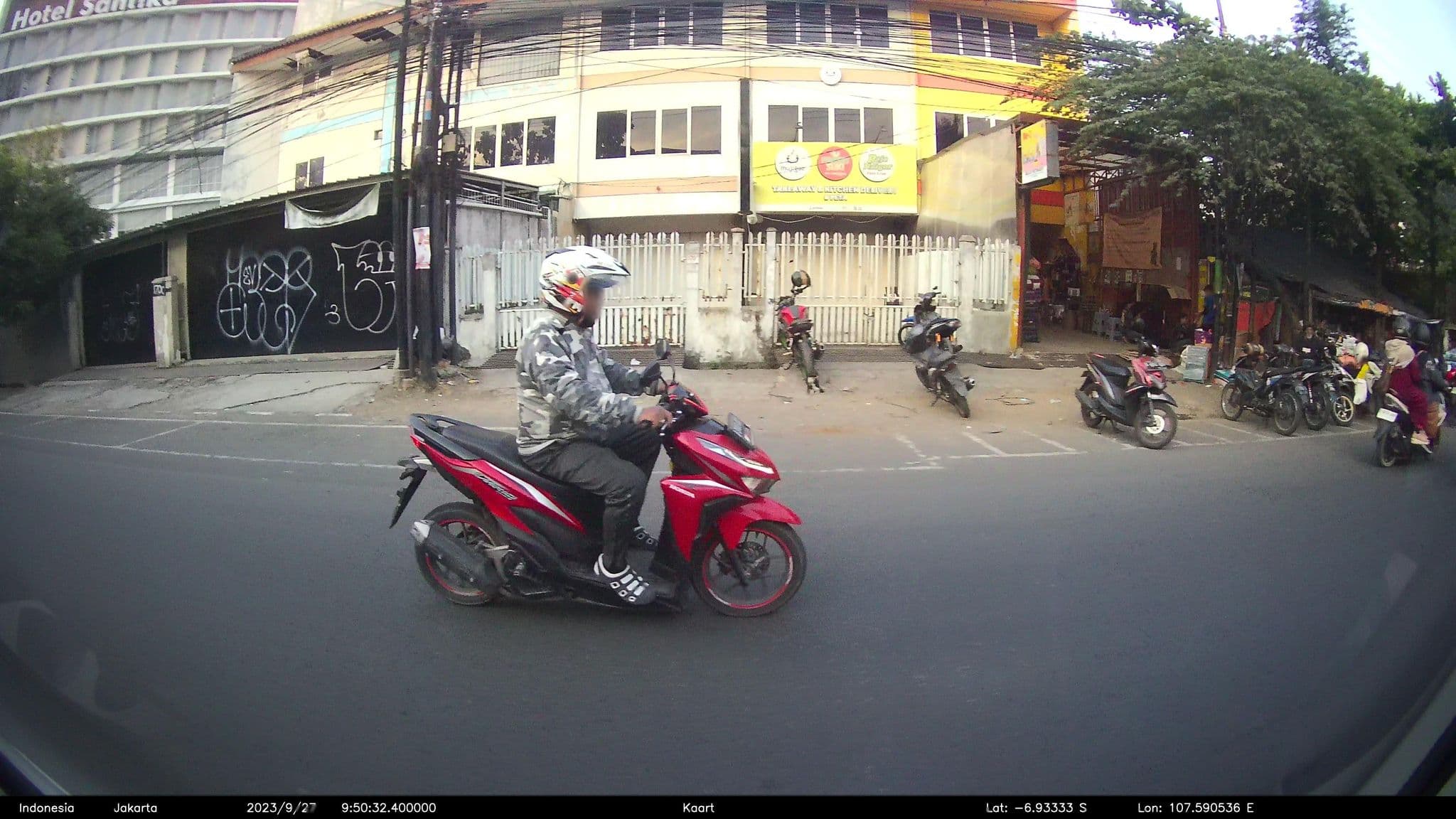Street view near HL motor, Bandung — © kaart_2 (CC BY-SA · Mapillary)