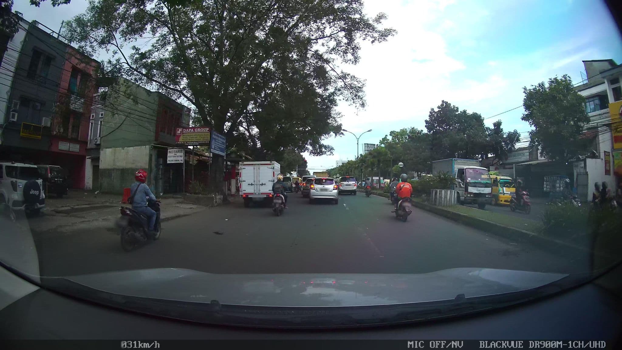 Street view near P Hostel, Bandung — © kaart_2 (CC BY-SA · Mapillary)