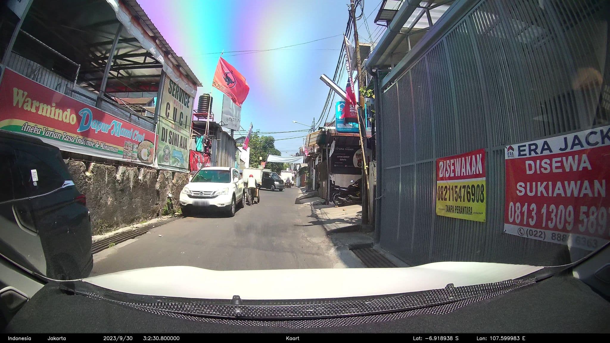 Street view near Bantal Guling Pasar Baru, Bandung — © kaart_2 (CC BY-SA · Mapillary)