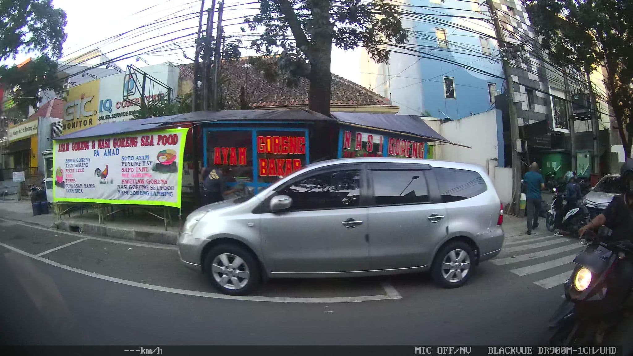 Street view near Zodiac, Bandung — © kaart_2 (CC BY-SA · Mapillary)