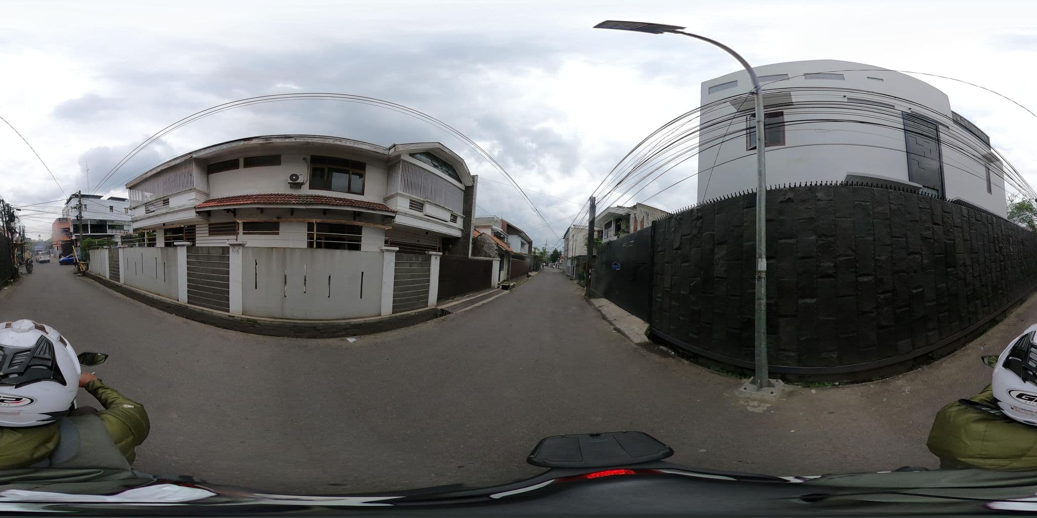 Street view near Hotel Tiga Intan, Bandung — © Kaart_Local (CC BY-SA · Mapillary)