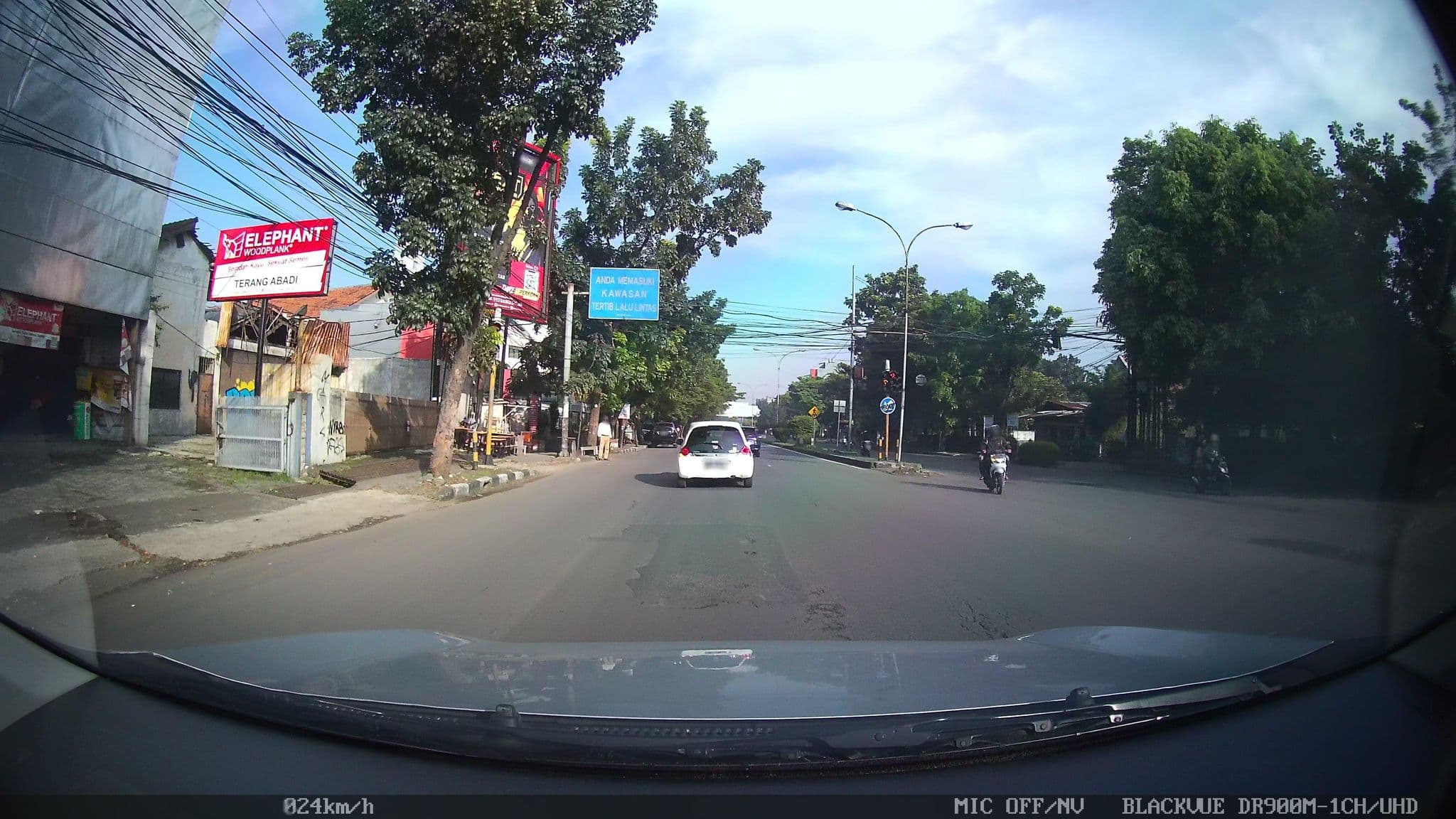 Street view near Hotel haris, Bandung — © kaart_2 (CC BY-SA · Mapillary)