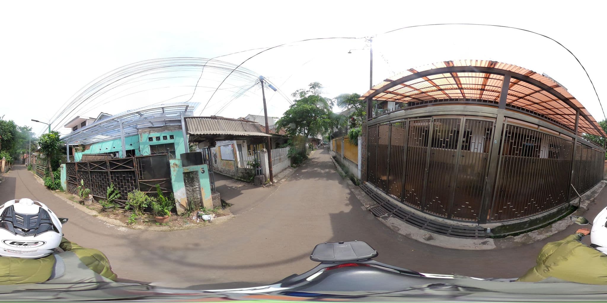 Street view near Kosan white house, Bandung — © Kaart_Local (CC BY-SA · Mapillary)