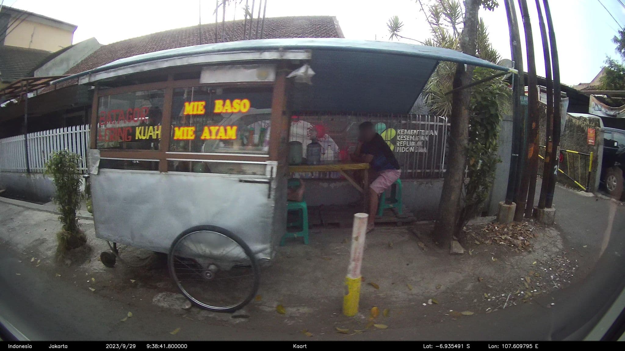 Street view near Brown House Indekost, Bandung — © kaart_2 (CC BY-SA · Mapillary)