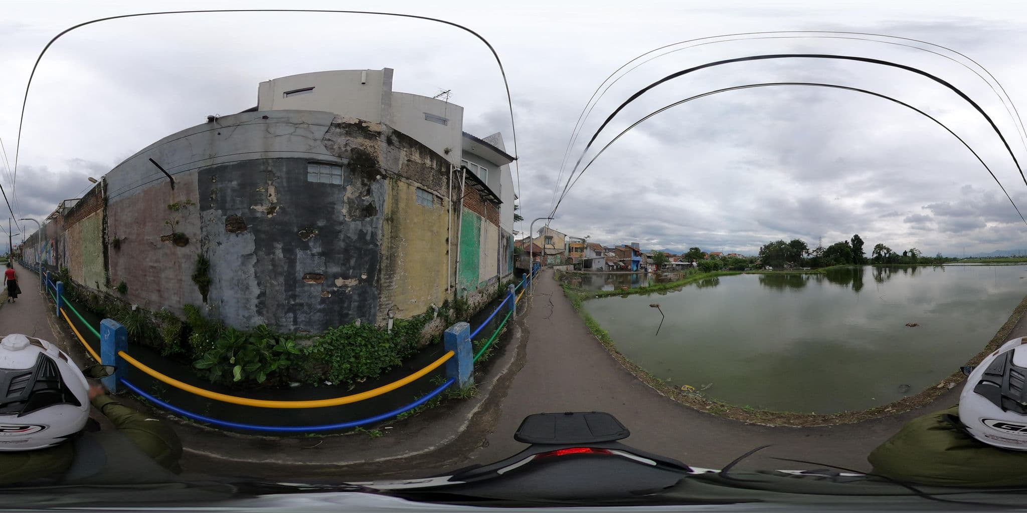 Street view near Resepsi Anang&Ashanty, Bandung — © Kaart_Local (CC BY-SA · Mapillary)
