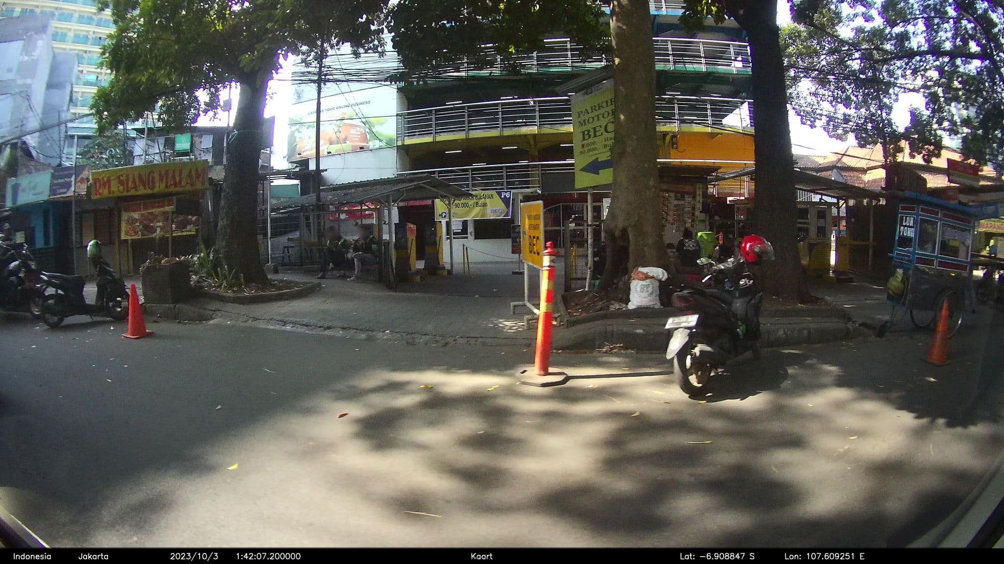 Street view near Ballroom Hyatt Hotel, Bandung — © kaart_1 (CC BY-SA · Mapillary)
