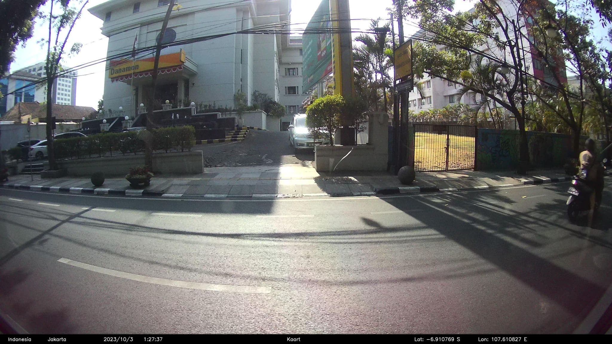 Street view near RoyaL Merdeka Bandung, Bandung — © kaart_1 (CC BY-SA · Mapillary)
