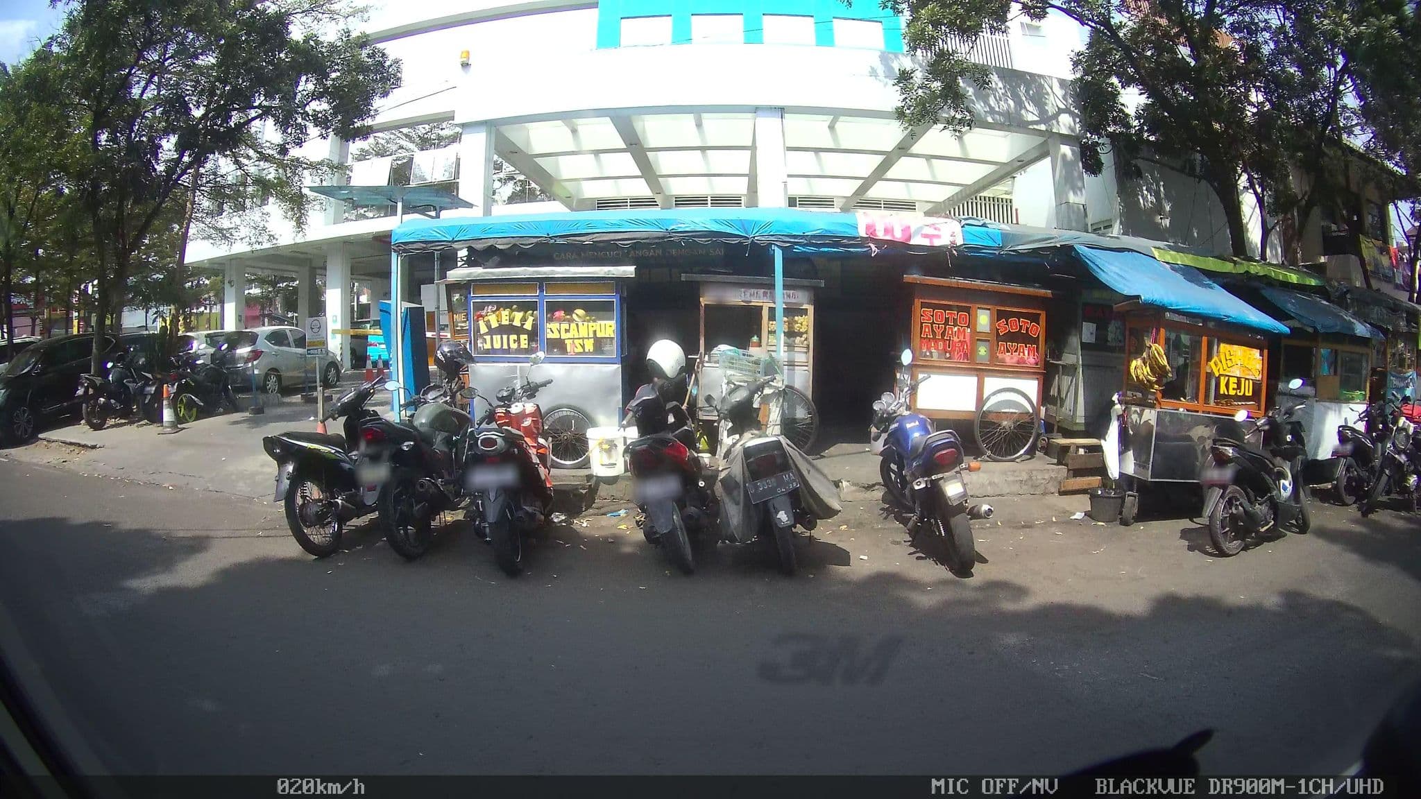 Street view near Hotel Grand Purnama, Kuningan, Bandung — © kaart_4 (CC BY-SA · Mapillary)