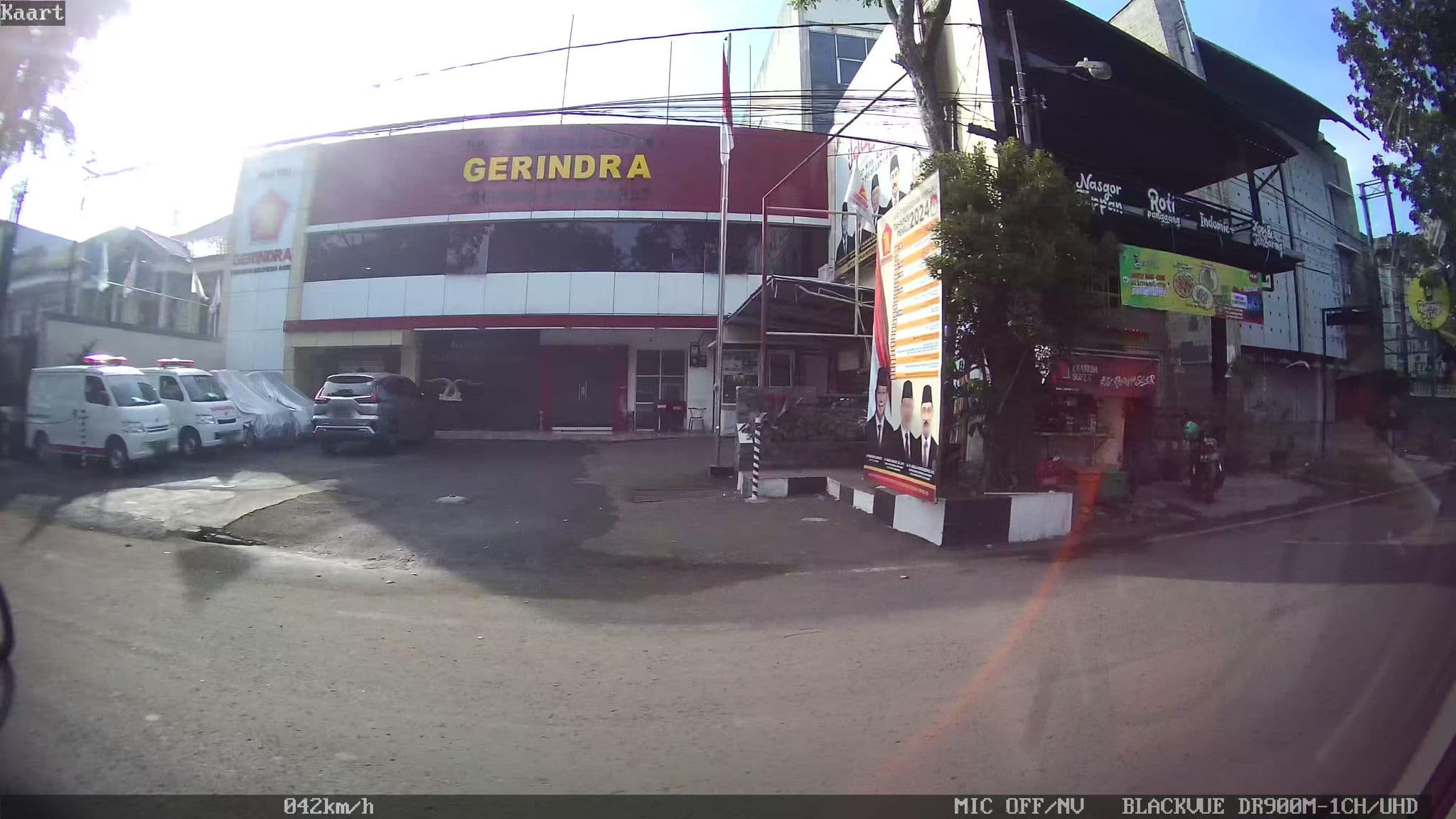 Street view near The Dinar Hotel, Bandung — © kaart_2 (CC BY-SA · Mapillary)