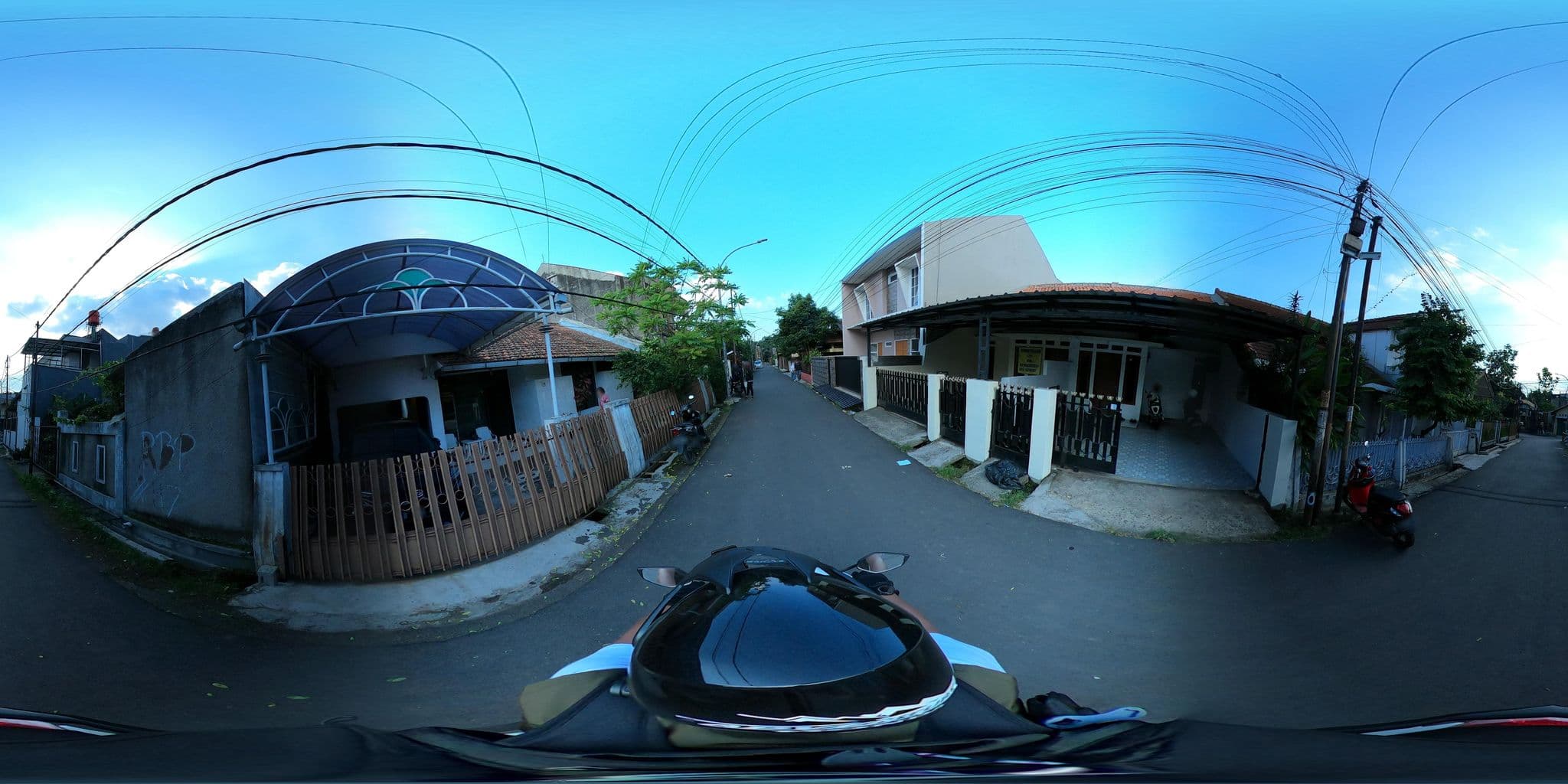 Street view near D'Purioka Guest House, Bandung — © Kaart_Local (CC BY-SA · Mapillary)