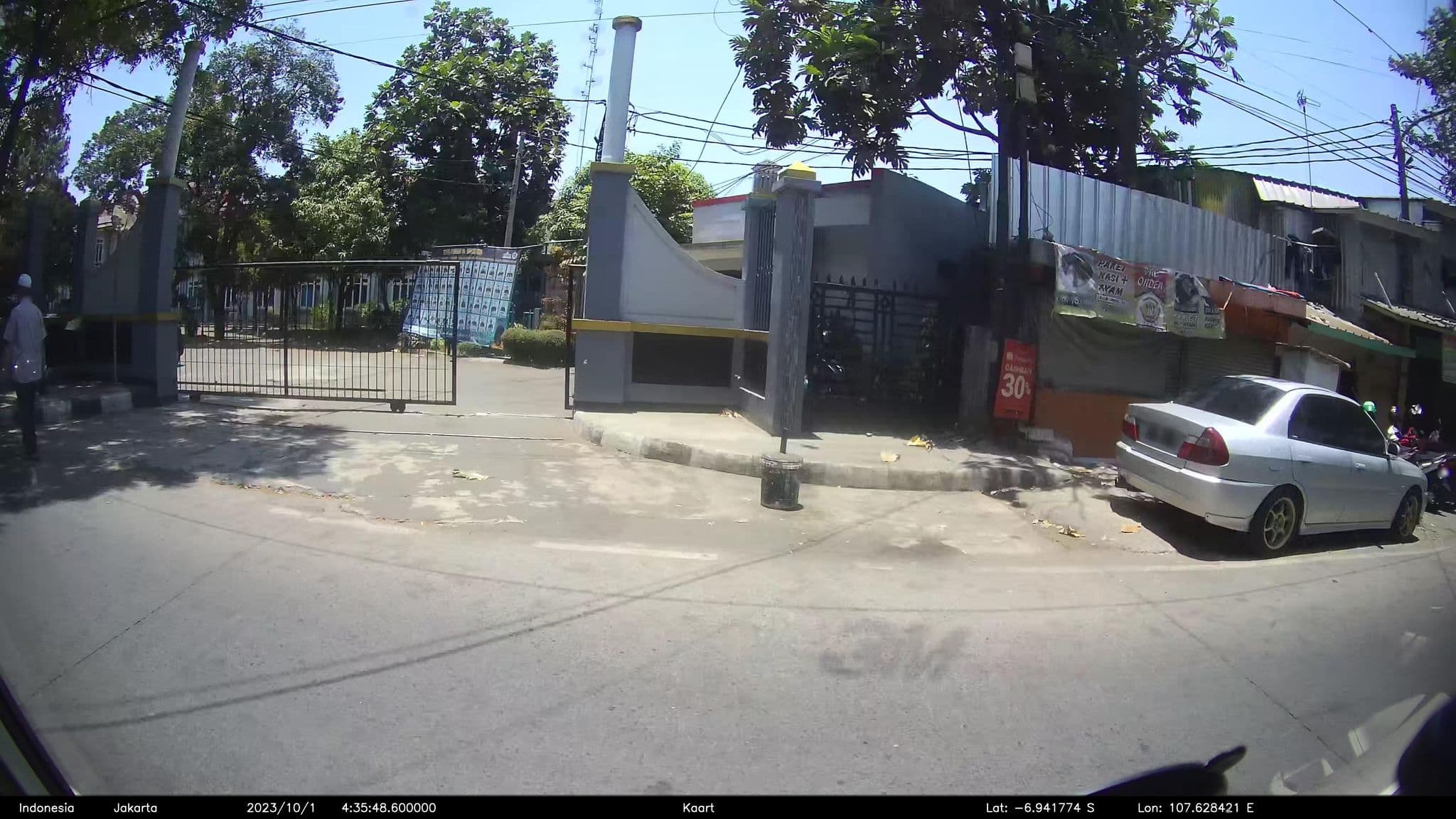 Street view near Dafam hotel, Bandung — © kaart5 (CC BY-SA · Mapillary)