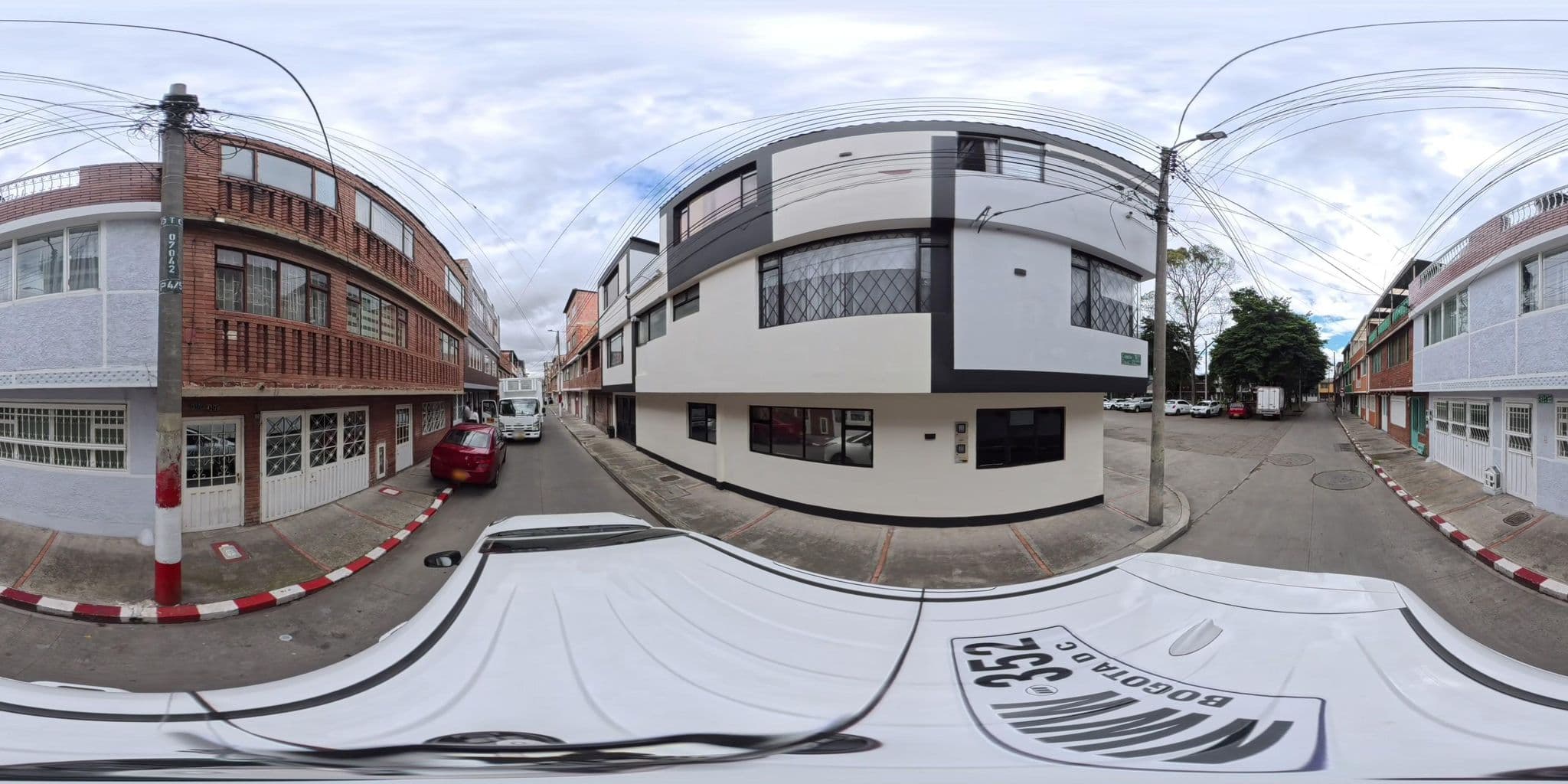 Street view near Aero Hotel Boutique, Kennedy — © cgalindop (CC BY-SA · Mapillary)