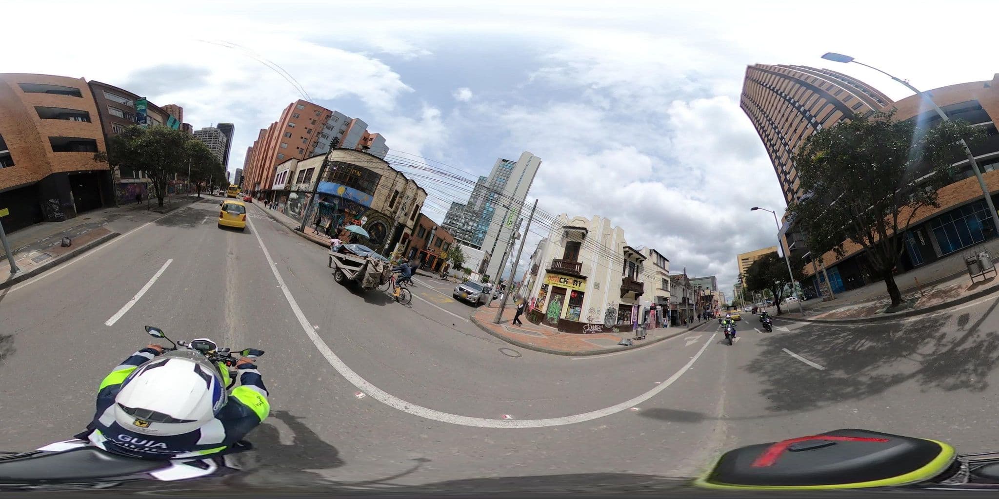 Street view near Hotel Master, Bogotá