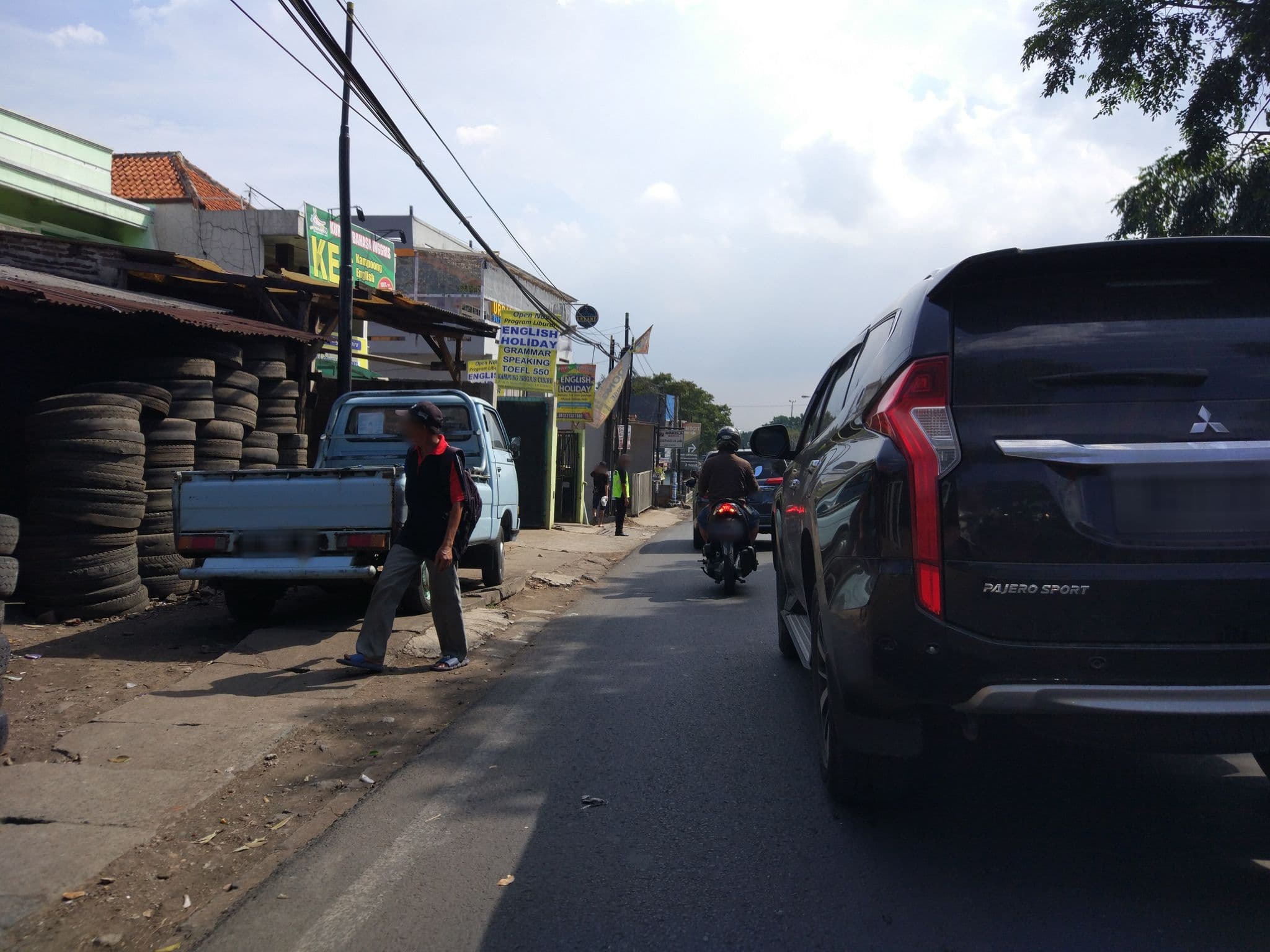 Street view near Bali World Hotel ***, Cileunyi — © dirgam (CC BY-SA · Mapillary)