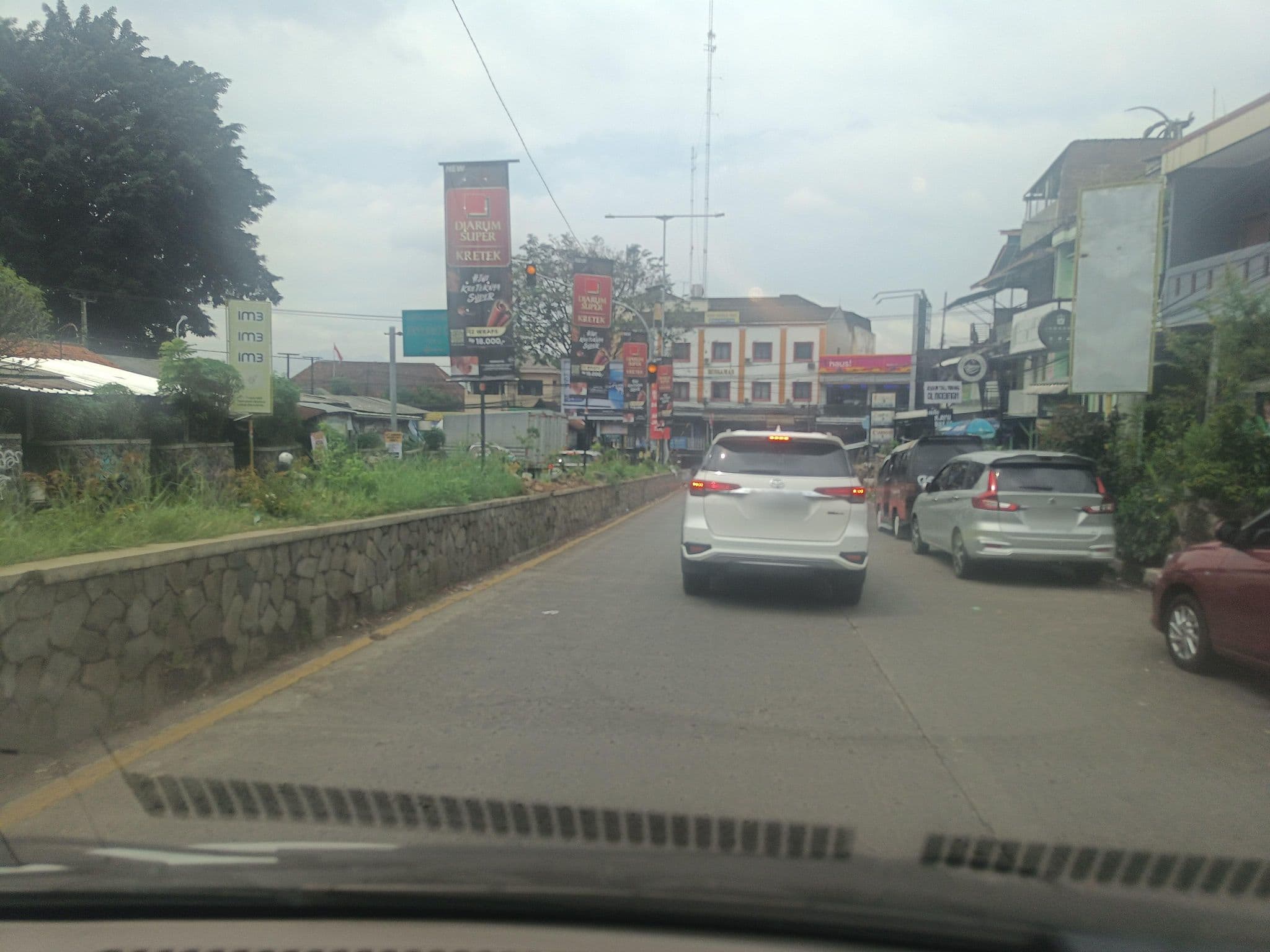 Street view near Pondok Kharisma, Cileunyi — © hen0ch (CC BY-SA · Mapillary)