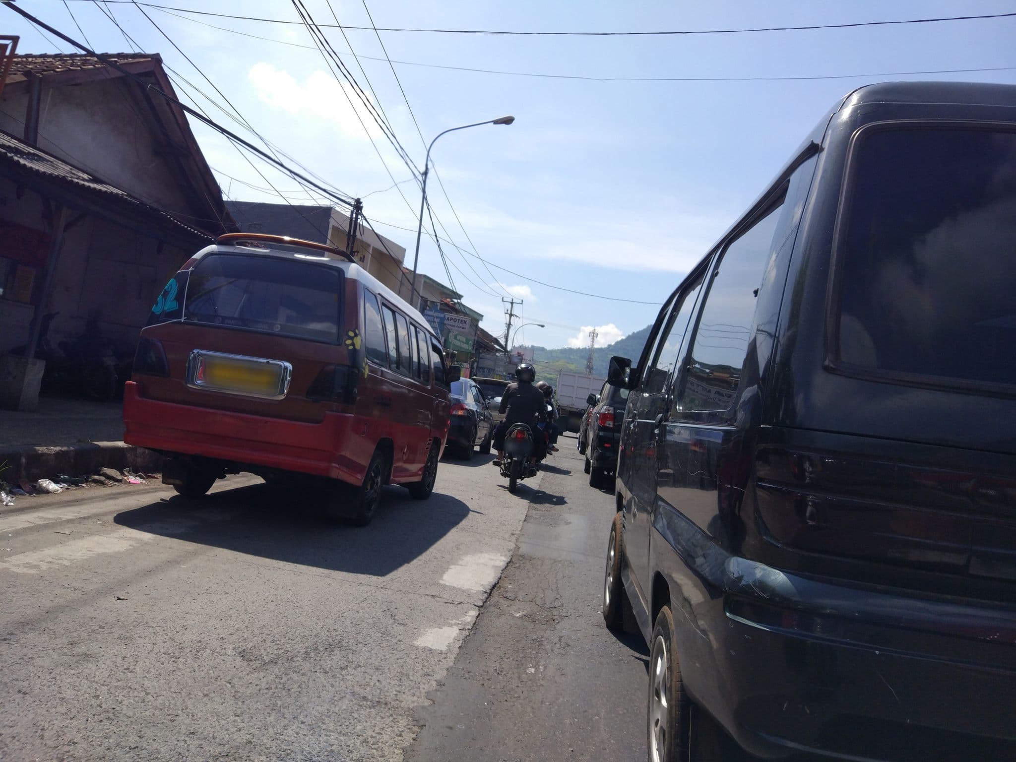 Street view near Party 8a, Cileunyi — © dirgam (CC BY-SA · Mapillary)