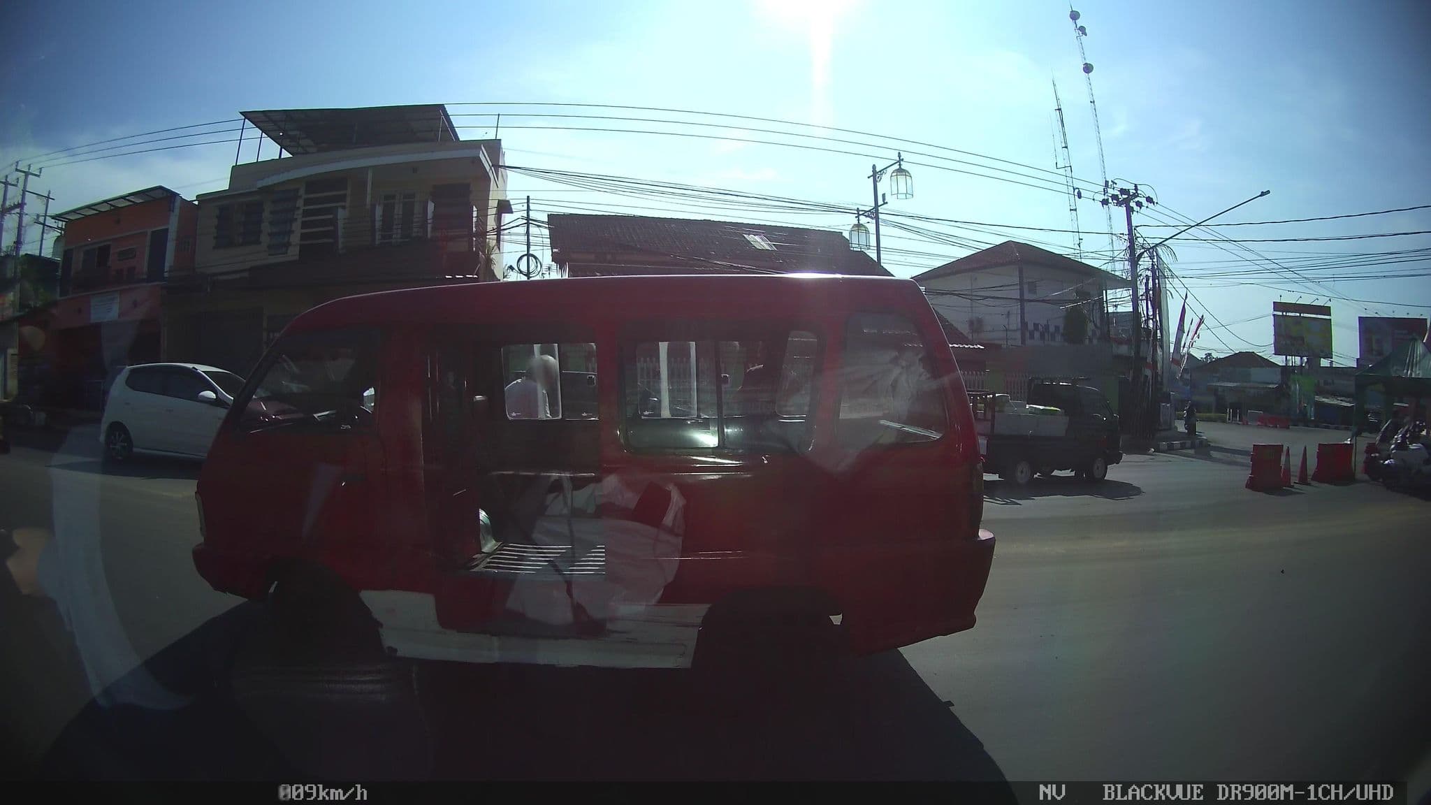Street view near Yasmin Hotel & Resorts Lodge, Cianjur — © kaart_2 (CC BY-SA · Mapillary)