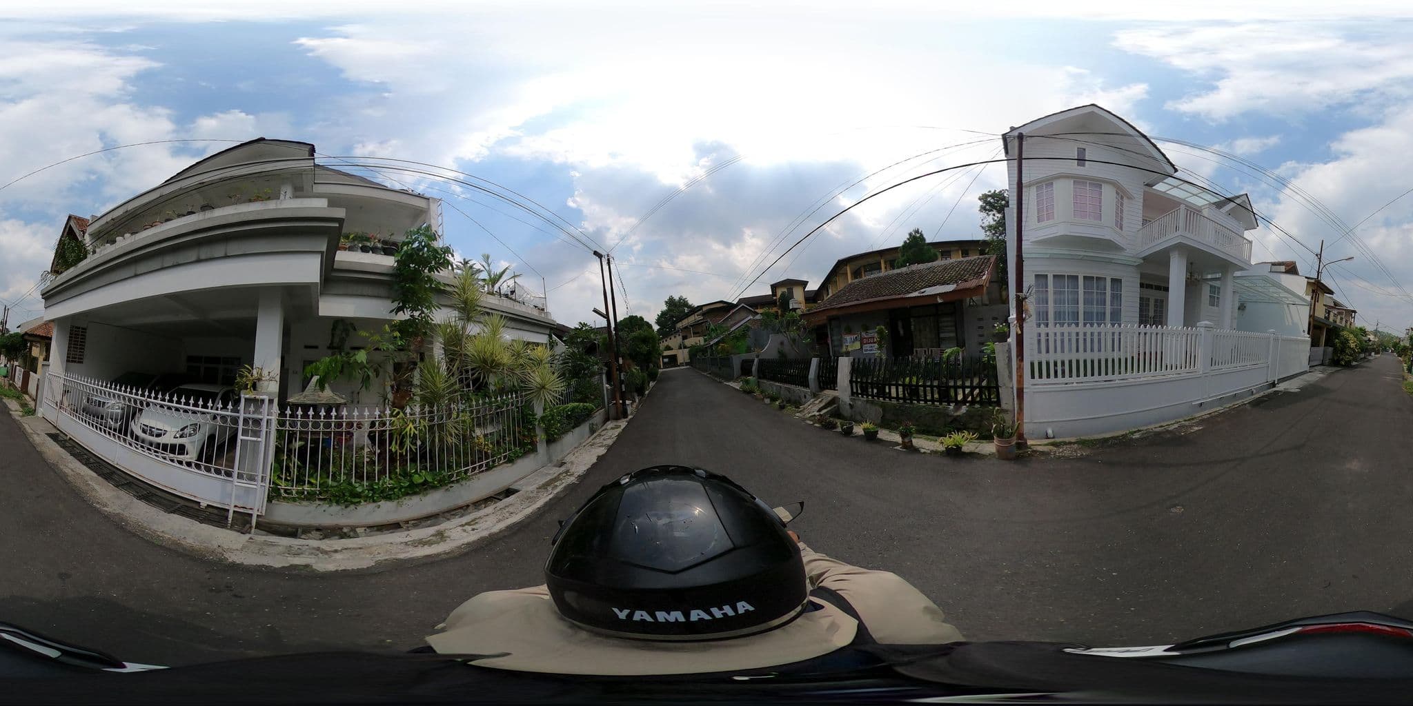 Street view near Hotel Arimbi Destklik, Cimahi — © Kaart_Local (CC BY-SA · Mapillary)