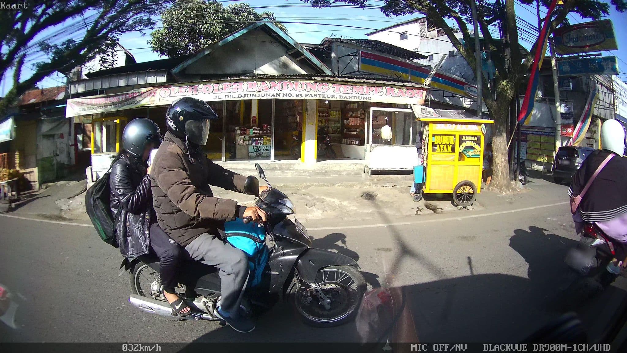 Street view near Sindang Reret, Hotel & Restaurant, Bandung — © kaart_2 (CC BY-SA · Mapillary)