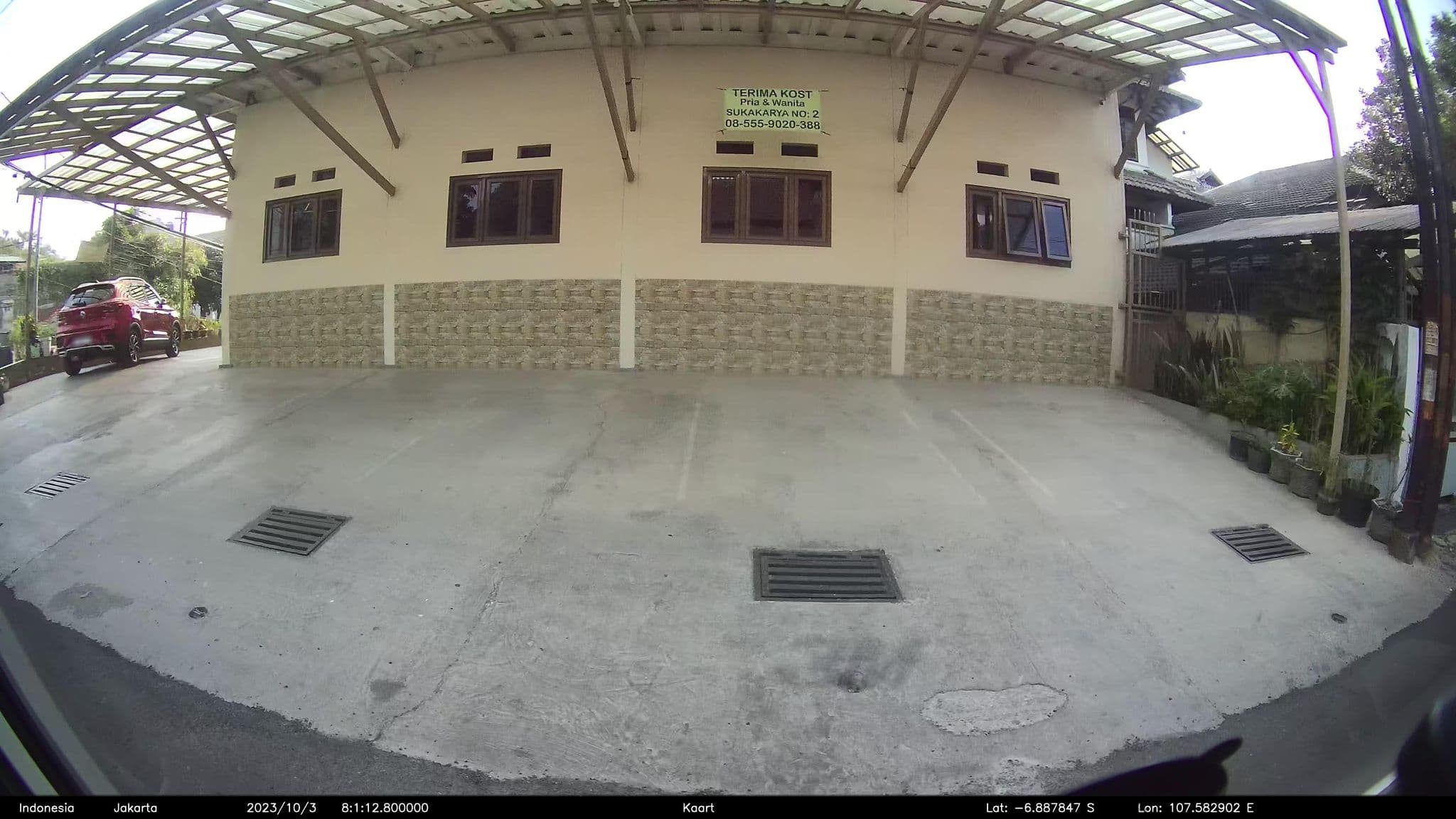 Street view near De Orange Residence Guest House, Bandung — © kaart5 (CC BY-SA · Mapillary)