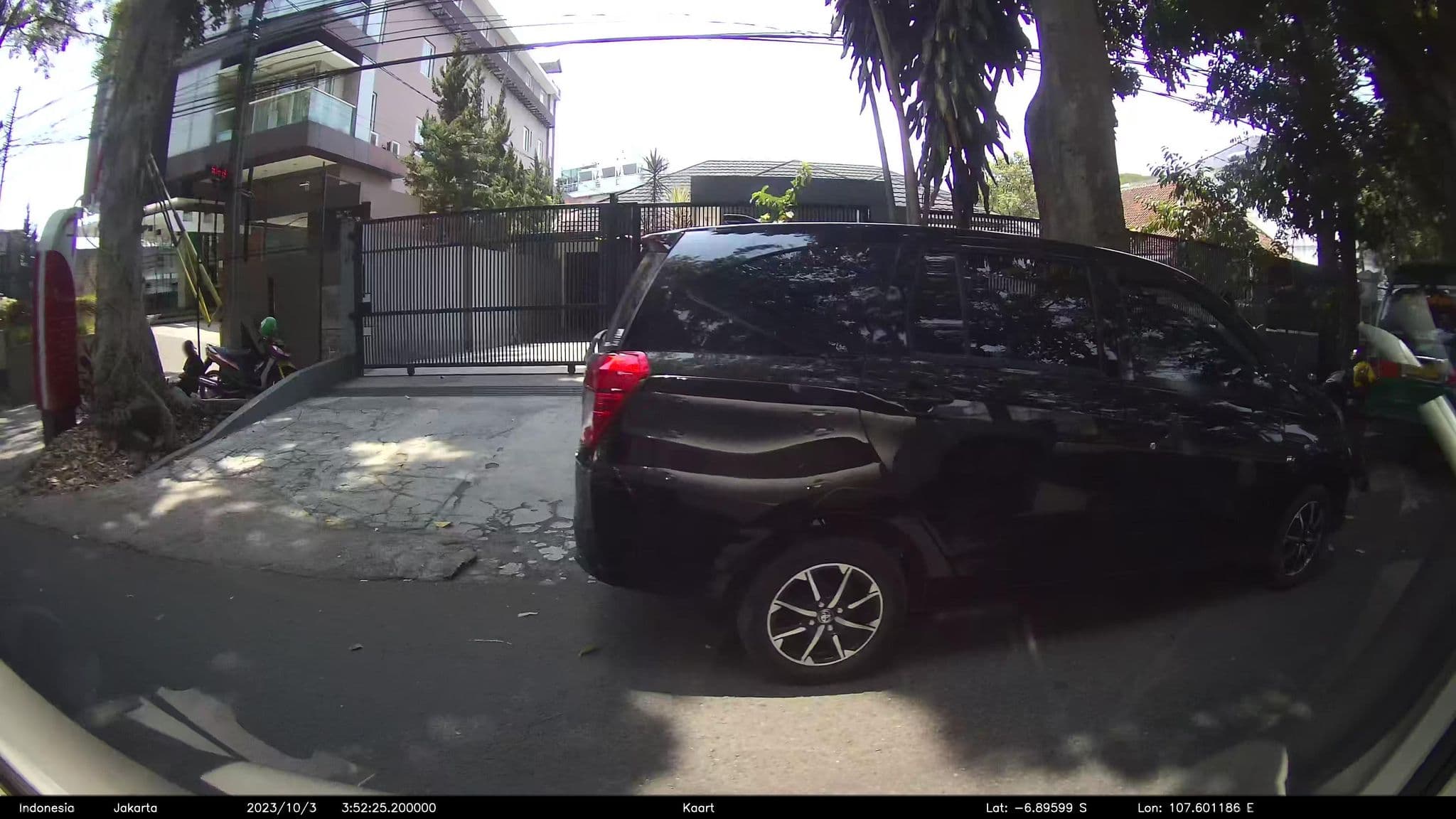 Street view near Lobby Andelir Hotel, Bandung — © kaart_1 (CC BY-SA · Mapillary)