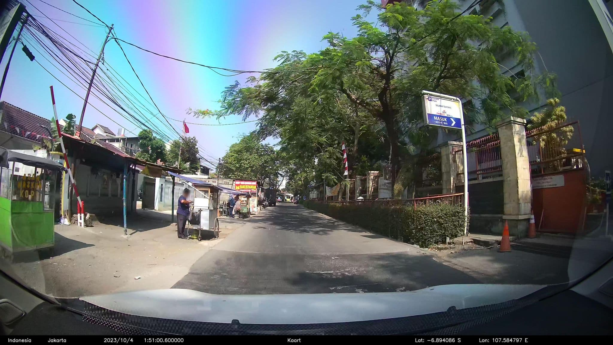 Street view near BTC Fashion Hotel, Bandung — © kaart_2 (CC BY-SA · Mapillary)