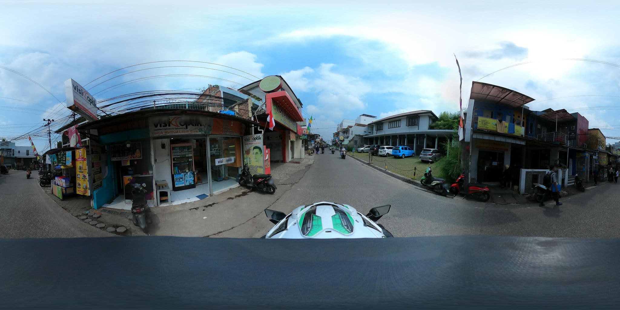Street view near Ruangan bawah hotel, Cimahi — © Kaart_Local (CC BY-SA · Mapillary)