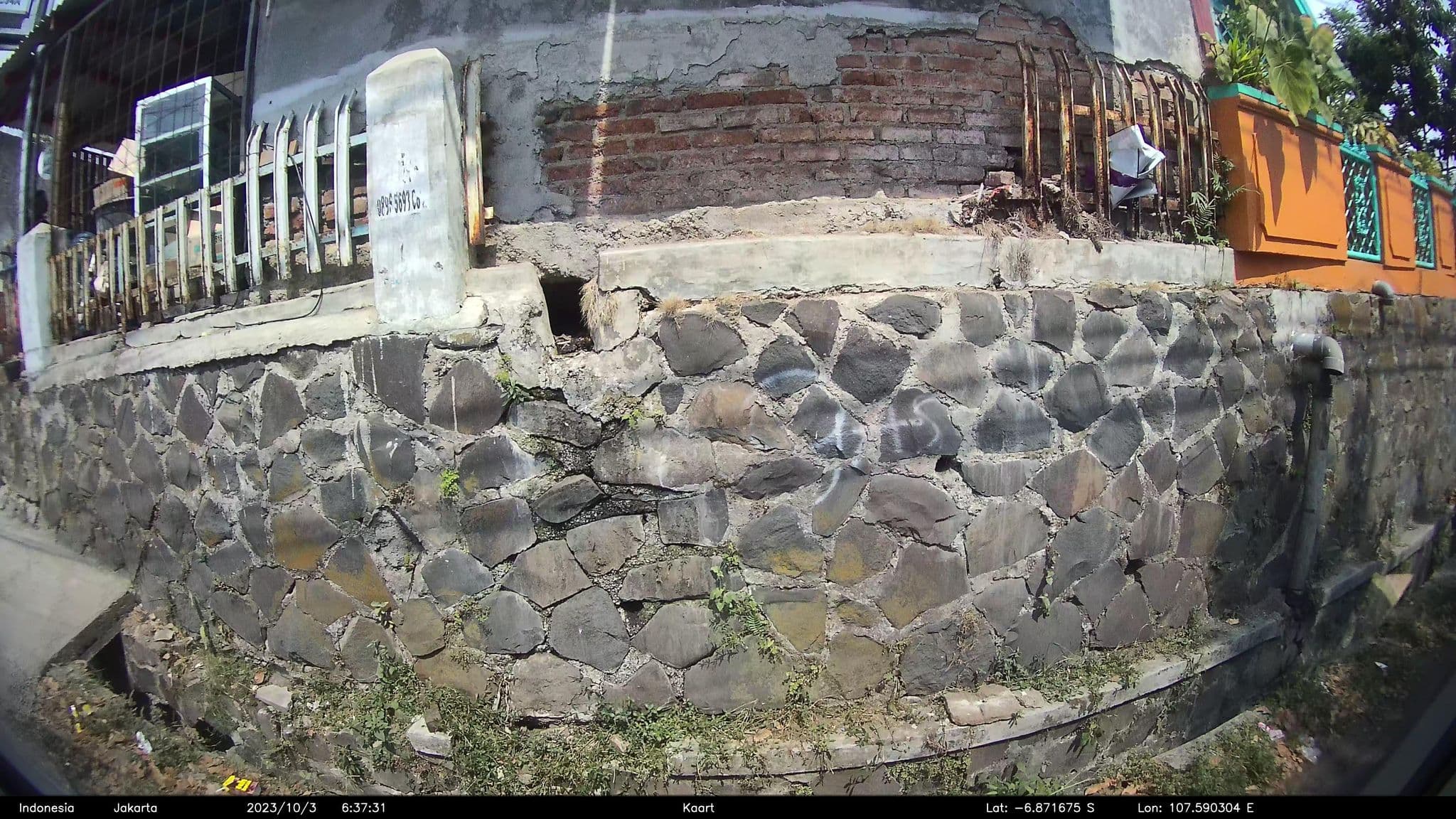 Street view near Rossan Villa, Guest House, Cimahi — © kaart_1 (CC BY-SA · Mapillary)