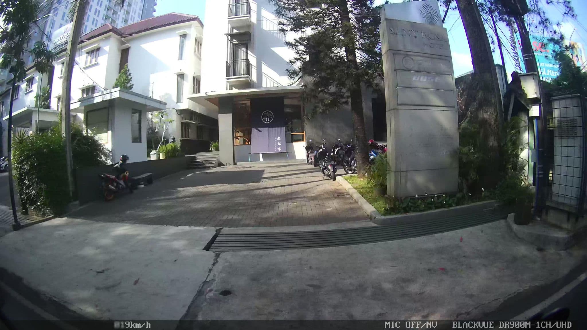 Street view near New Sany Rosa Hotel, Bandung — © kaart_2 (CC BY-SA · Mapillary)