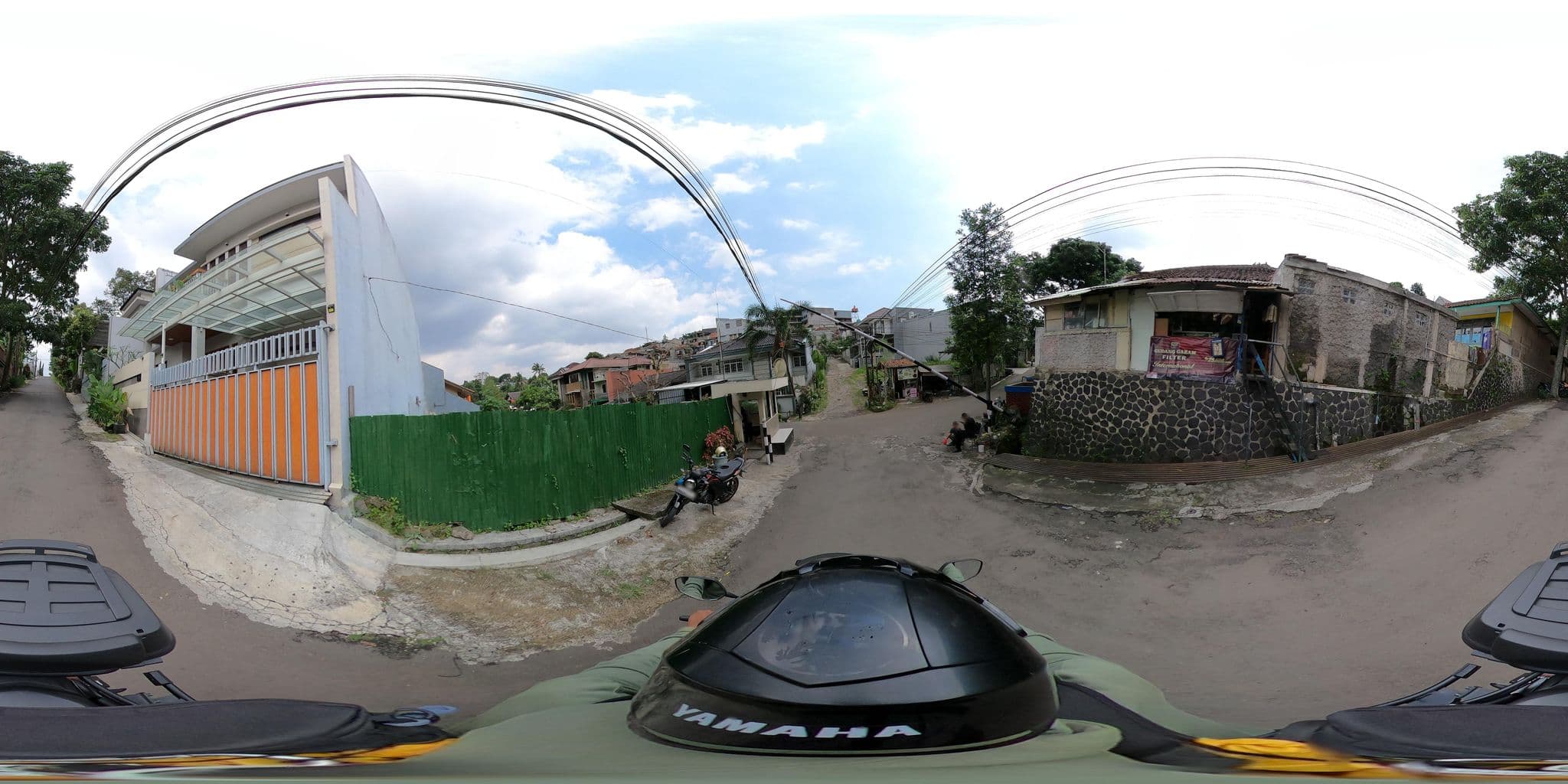 Street view near Royal Apartments, Lembang — © Kaart_Local (CC BY-SA · Mapillary)