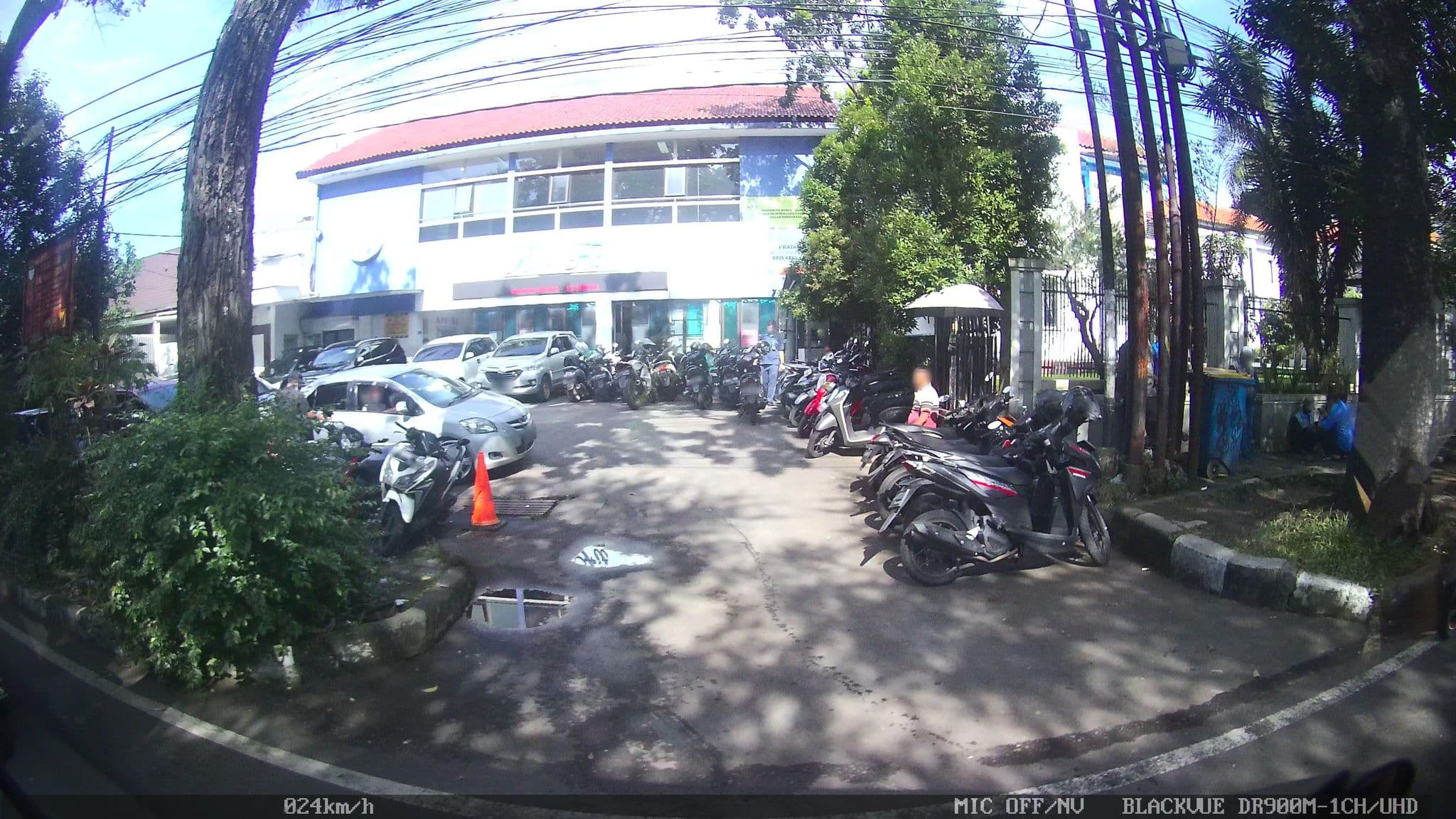 Street view near Swimming Pool Nexa Hotel Bandung, Bandung — © kaart_2 (CC BY-SA · Mapillary)